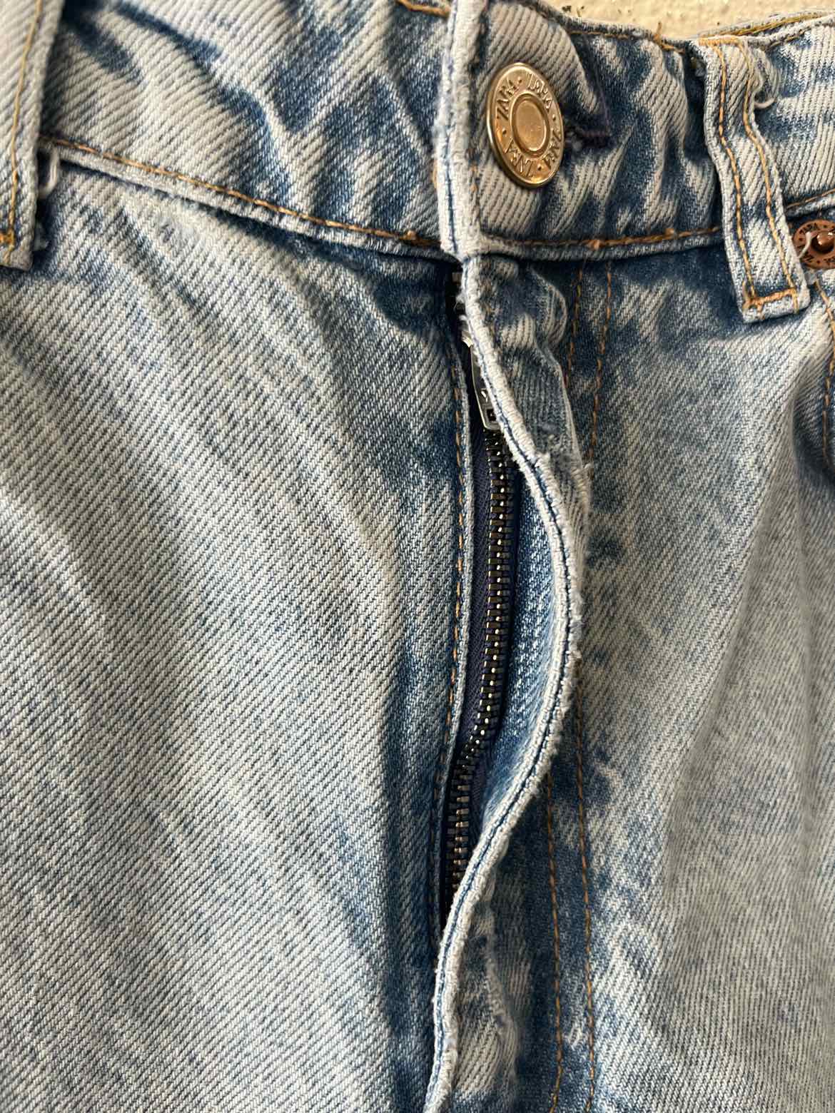 Zara Light Wash Size 4 Jeans