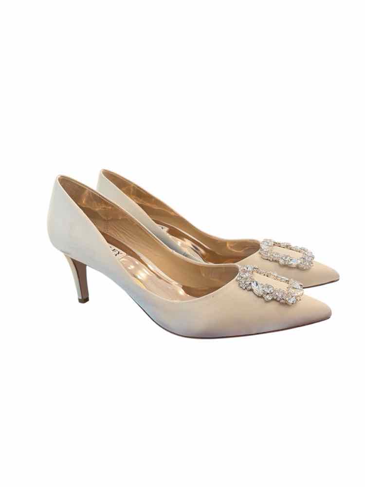 Badgley Mischka Off White Size 7 1/2 Shoes
