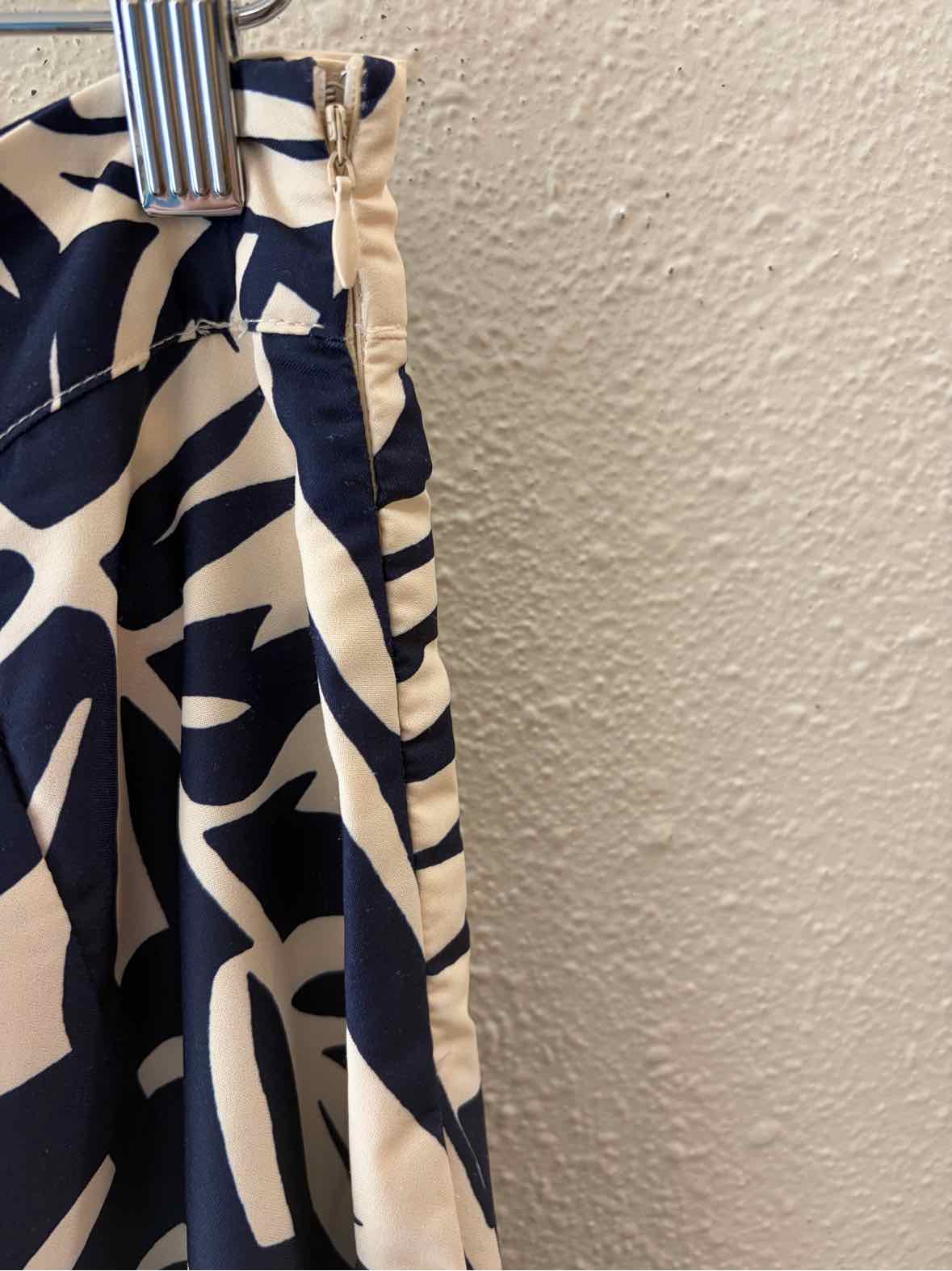cupshe Cream and Navy Size M Pants