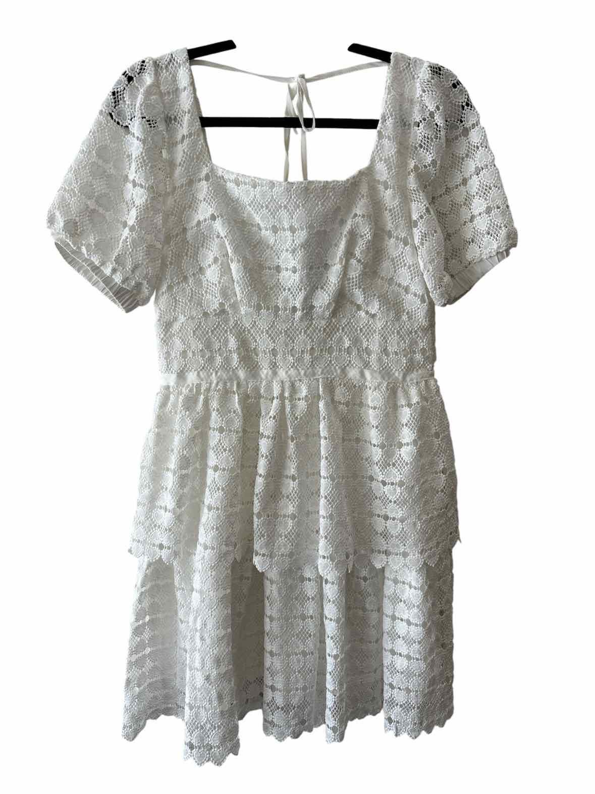 AMYLYNN White Size M Dress