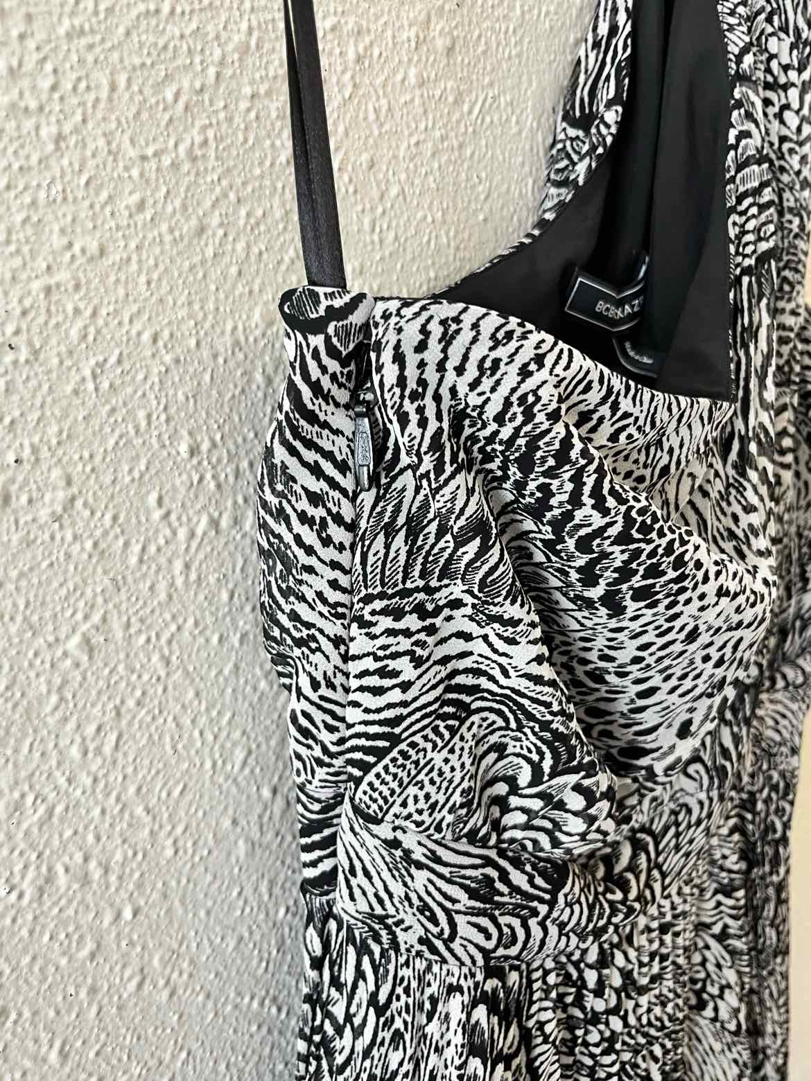 BCBGMax Azria Black and white Size 0 Dress