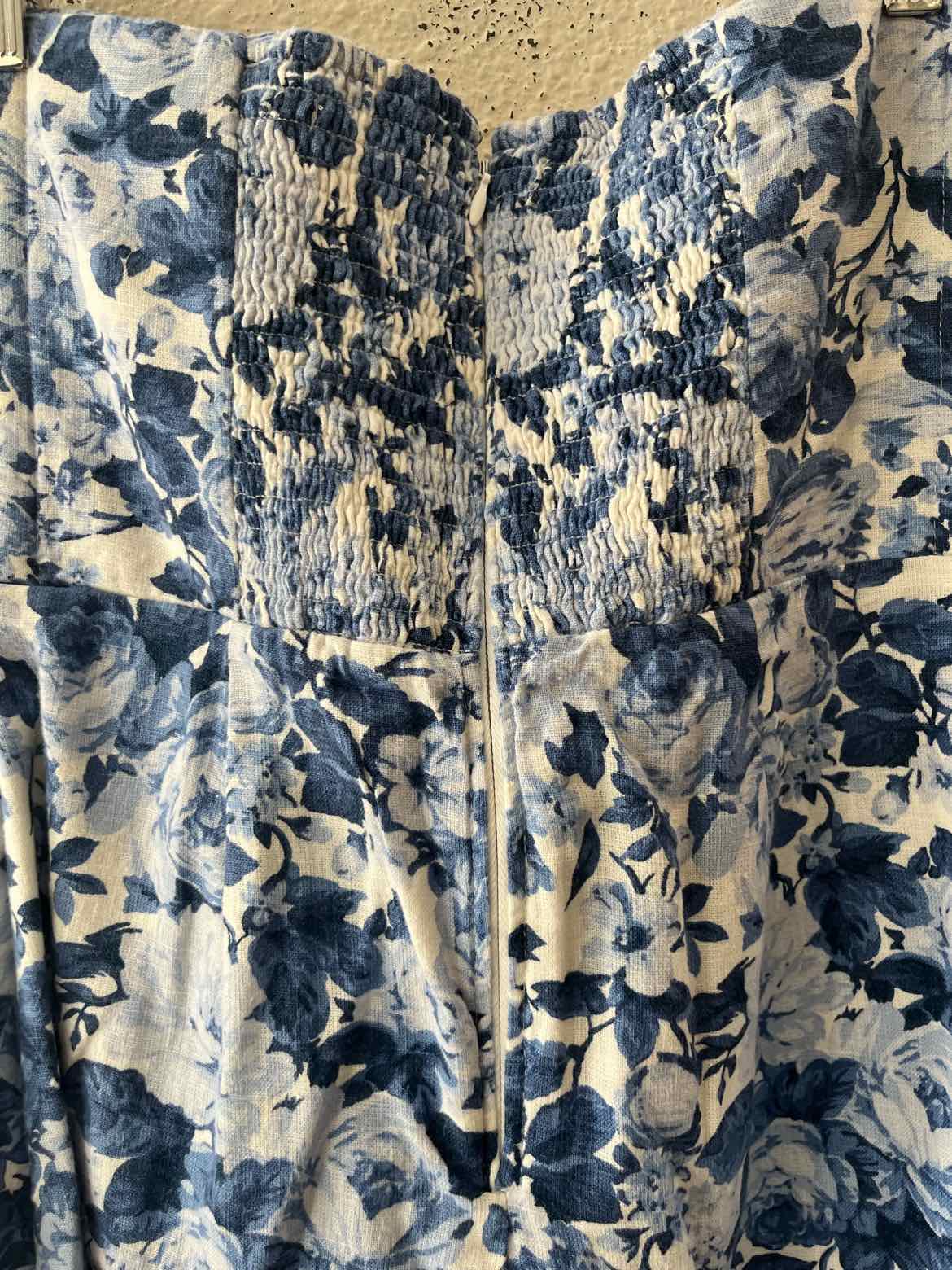 Abercrombie & Fitch Blue and White Size M Dress