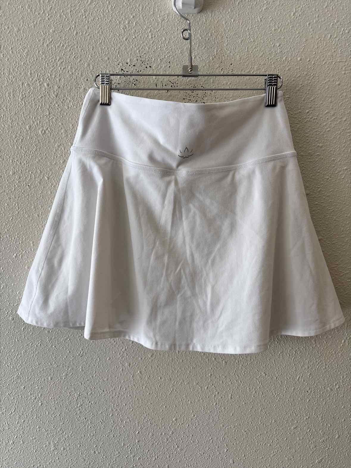 Beyond Yoga White Size M Skort