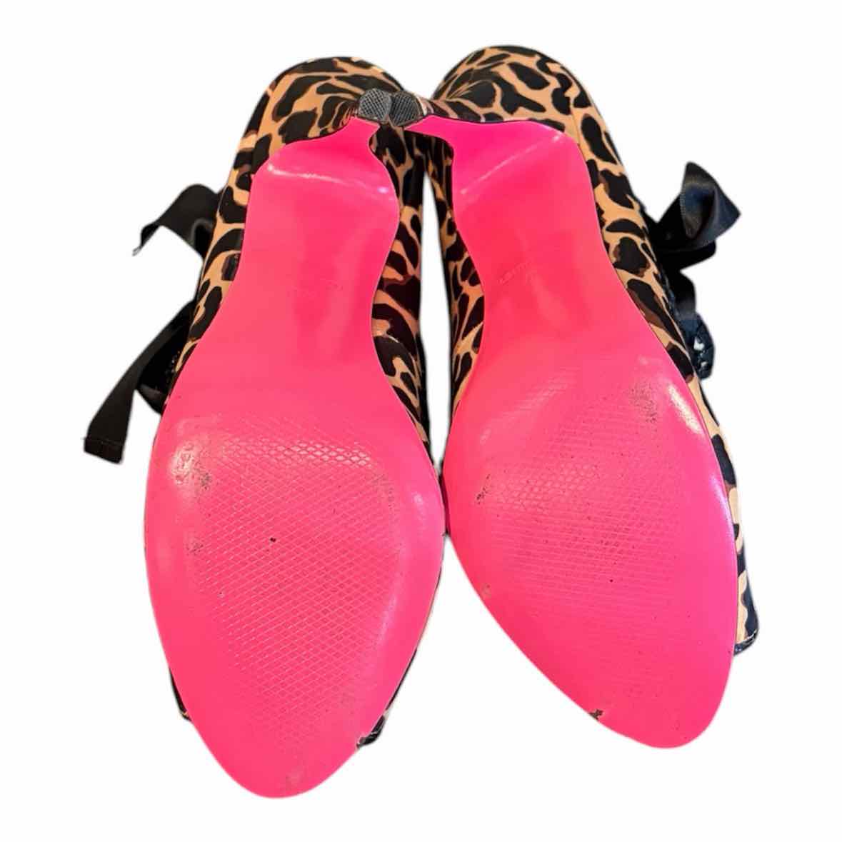 Betsey Johnson leopard Size 8 Shoes