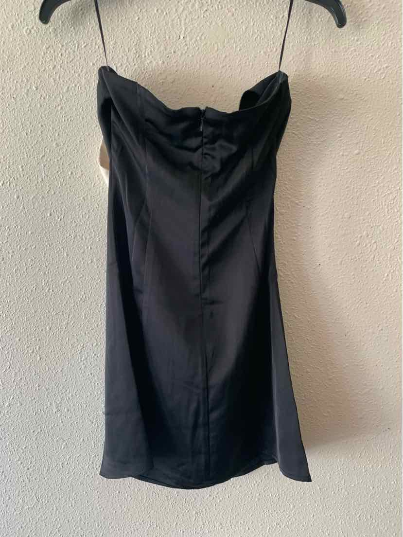 Princess Polly black and cream Size 4 Dress