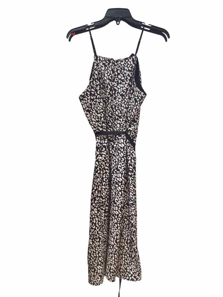 J.O.A Black and white Size L Dress