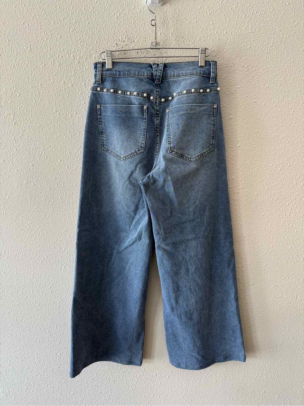 VBRT Medium Wash Size 26 Jeans