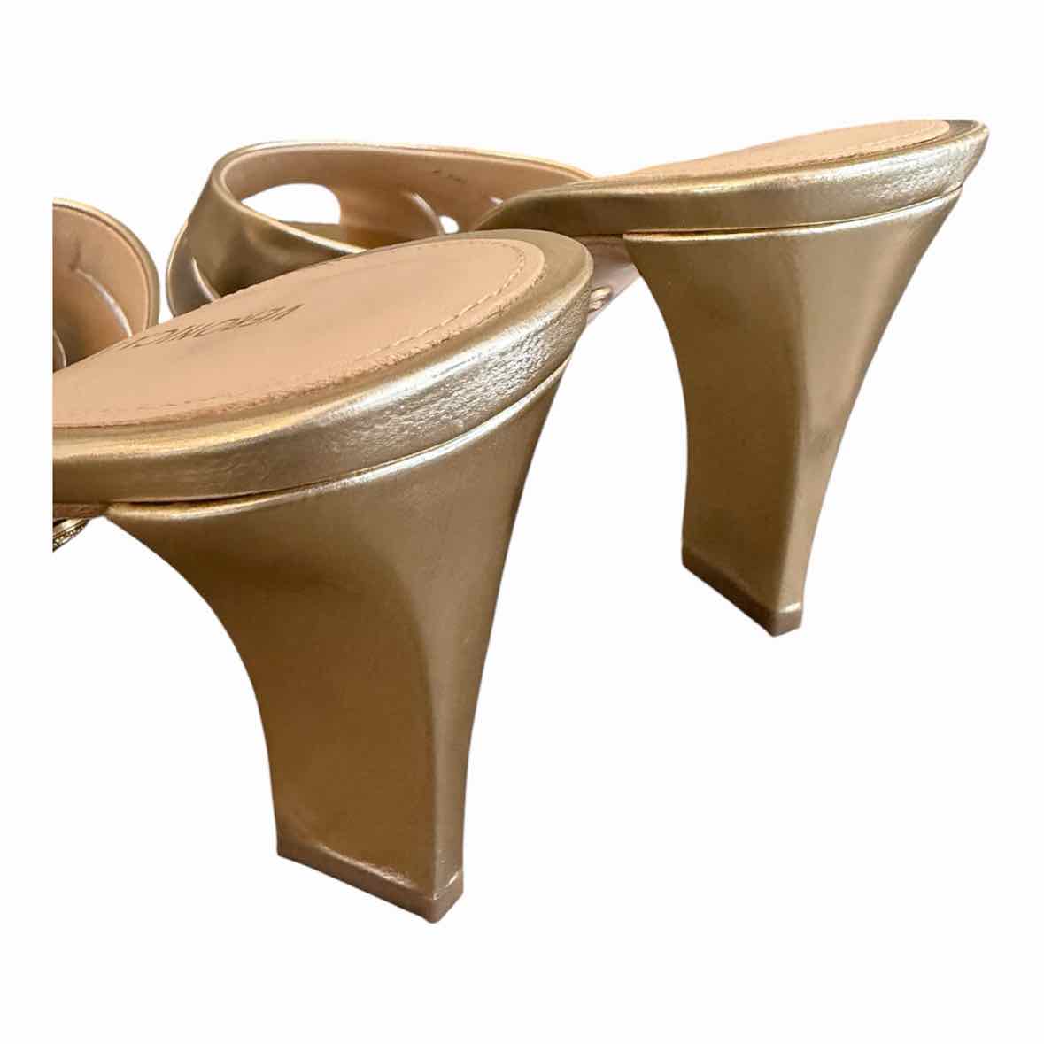 Veronica Beard metallic gold Size 6.5 Shoes
