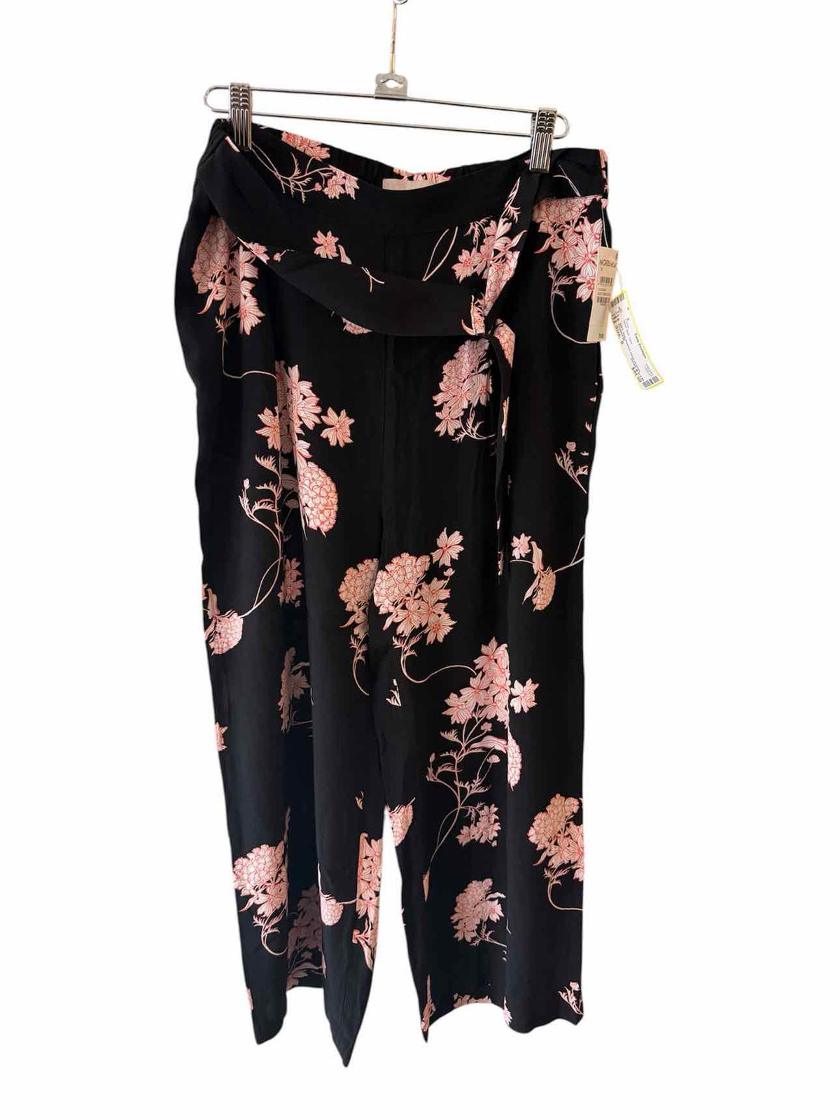 Chelsea 28 Black Multi Size 8 Pants