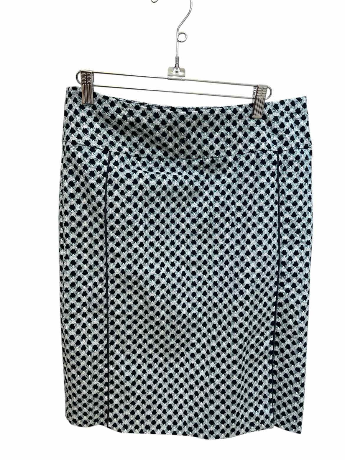 Margaret M Navy Size M Skirt