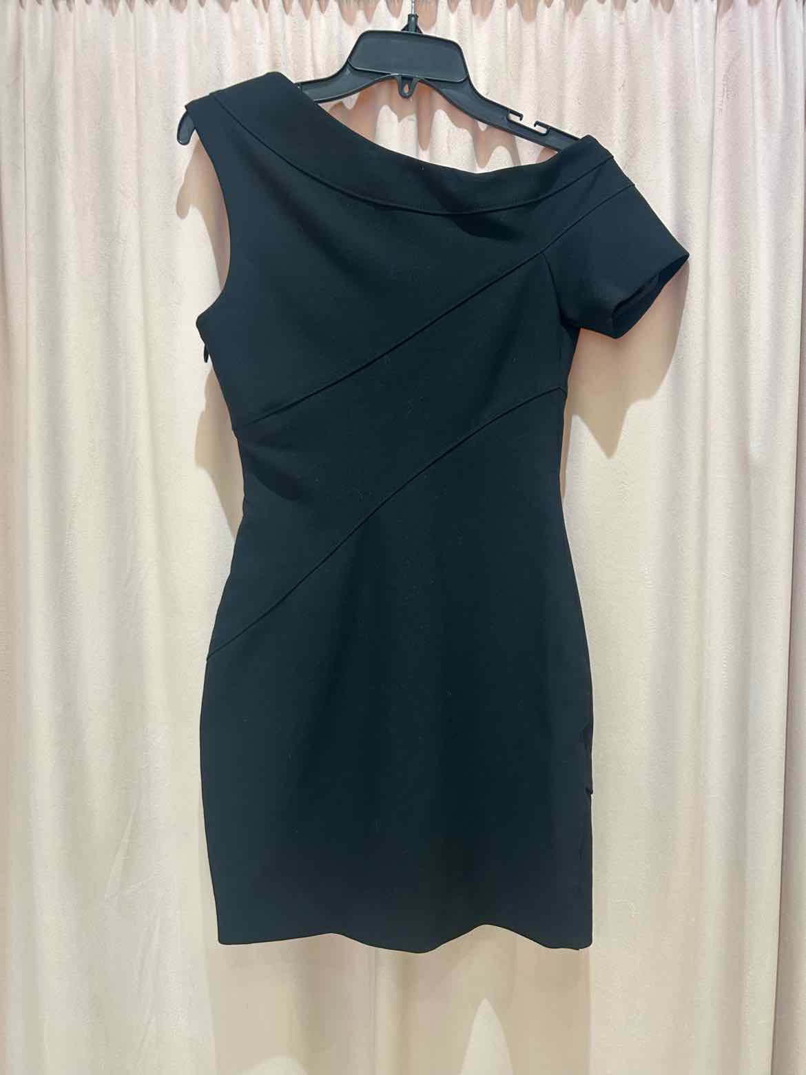 cinq a sept Black Size 2 Dress