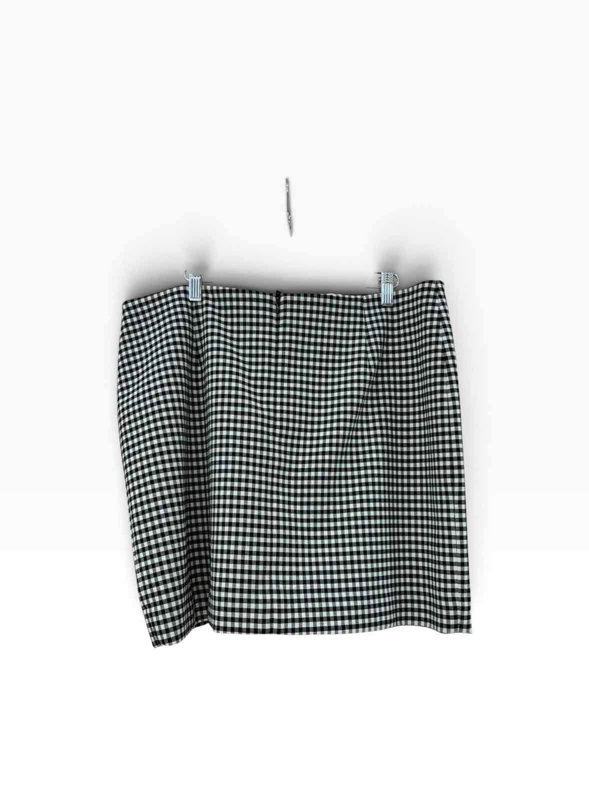 Akris Black and white Size 14 Skirt