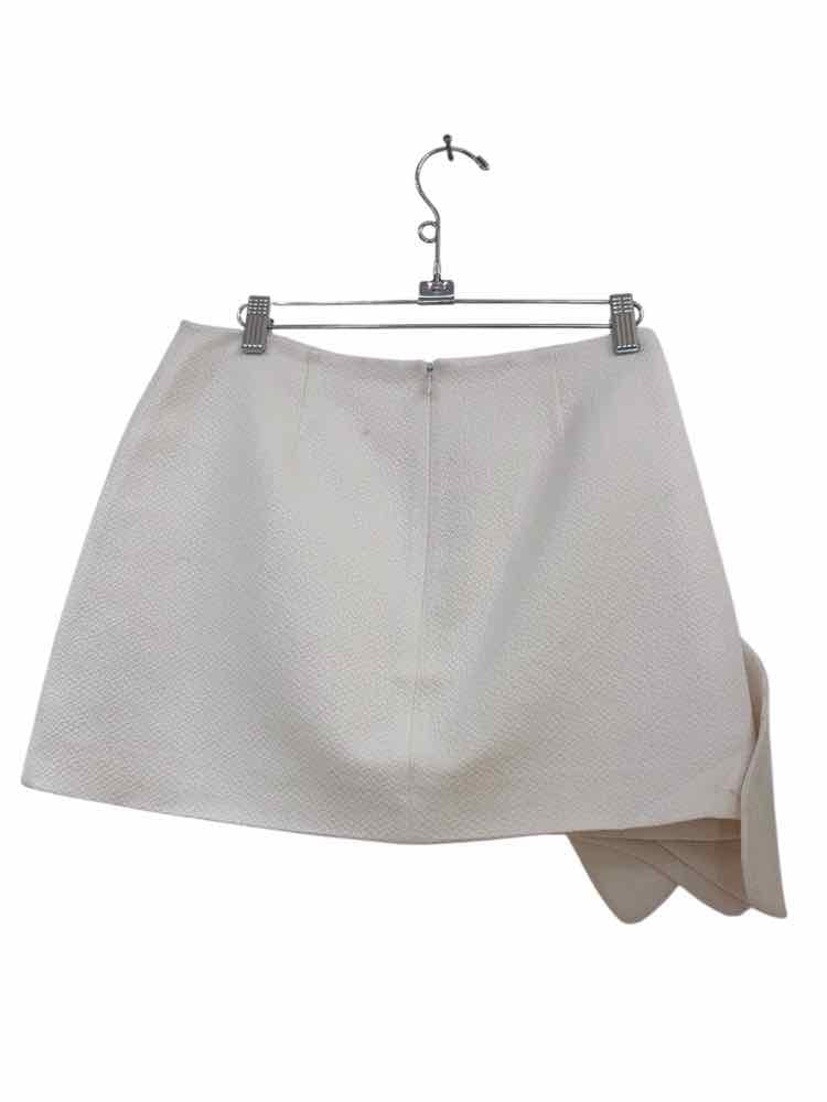 Alexis White Size M Skirt