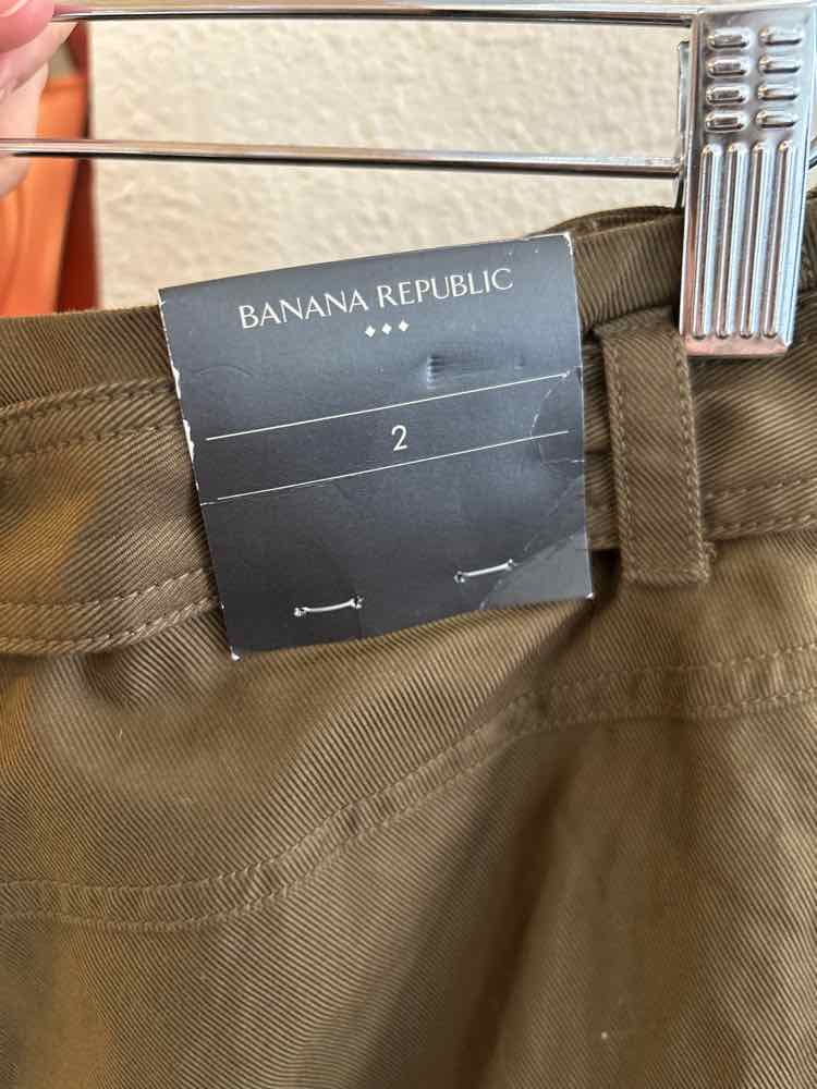 Banana Rep. Factory Army Green Size 2 Skirt