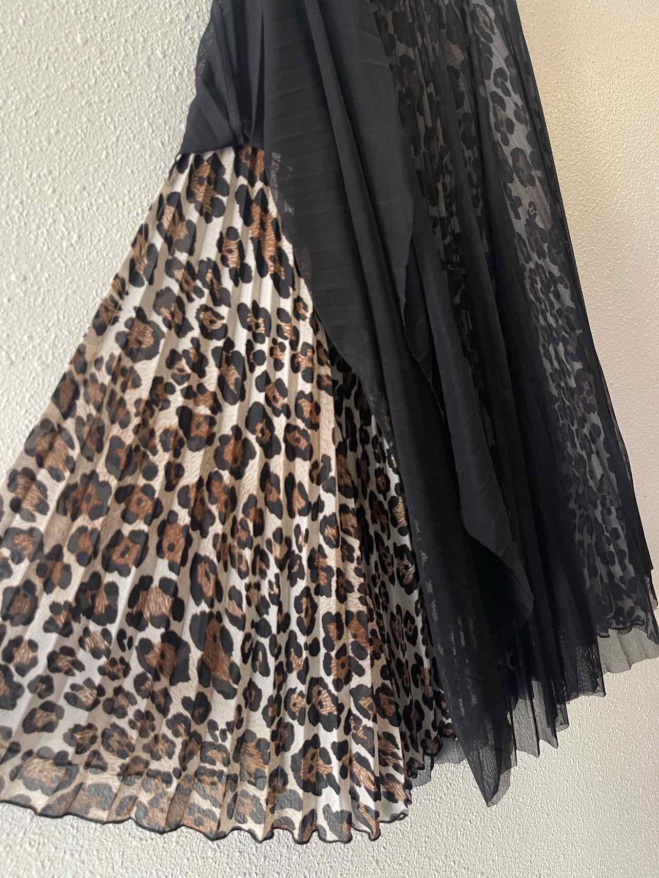 LOYD/FORD Leopard and Black Size 8 Skirt