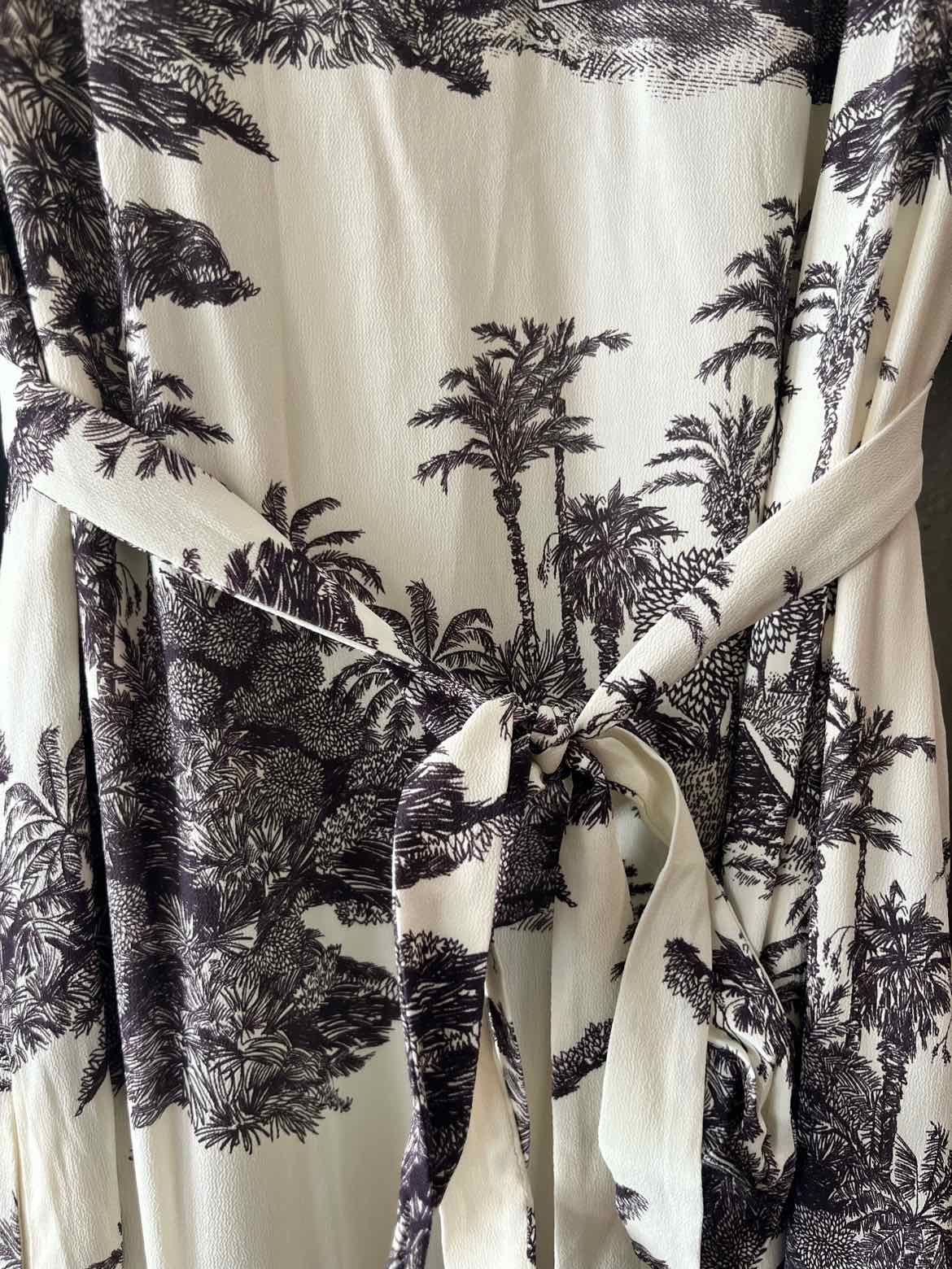 Tuckernuck Cream & Black Size XS Dress