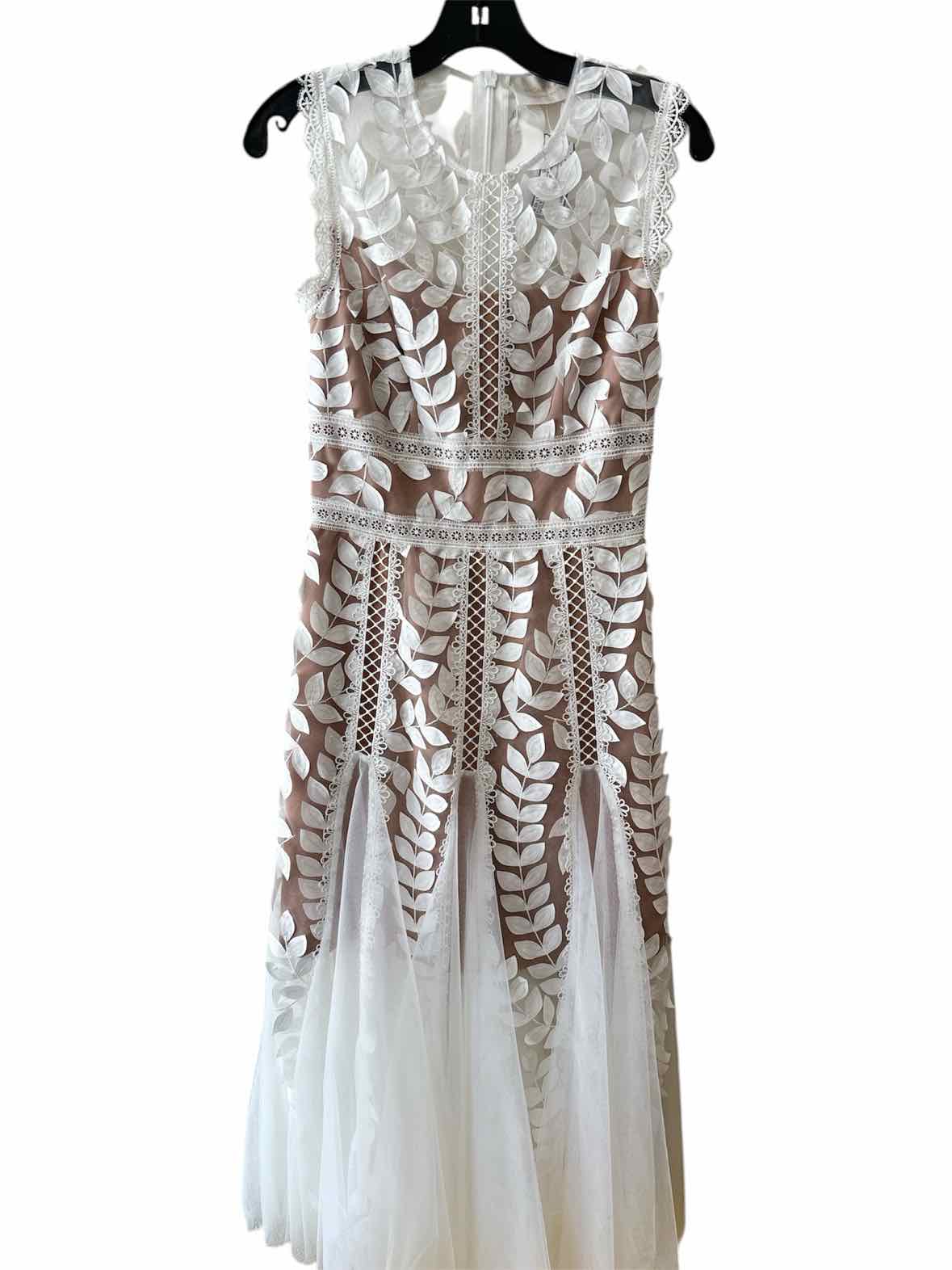 Bronx and Banco Nude and White Size S Dress