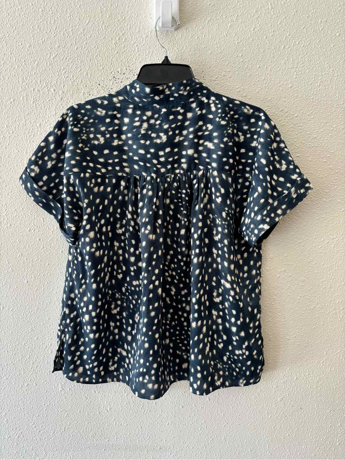Ann Taylor teal and white Size MP Shirt