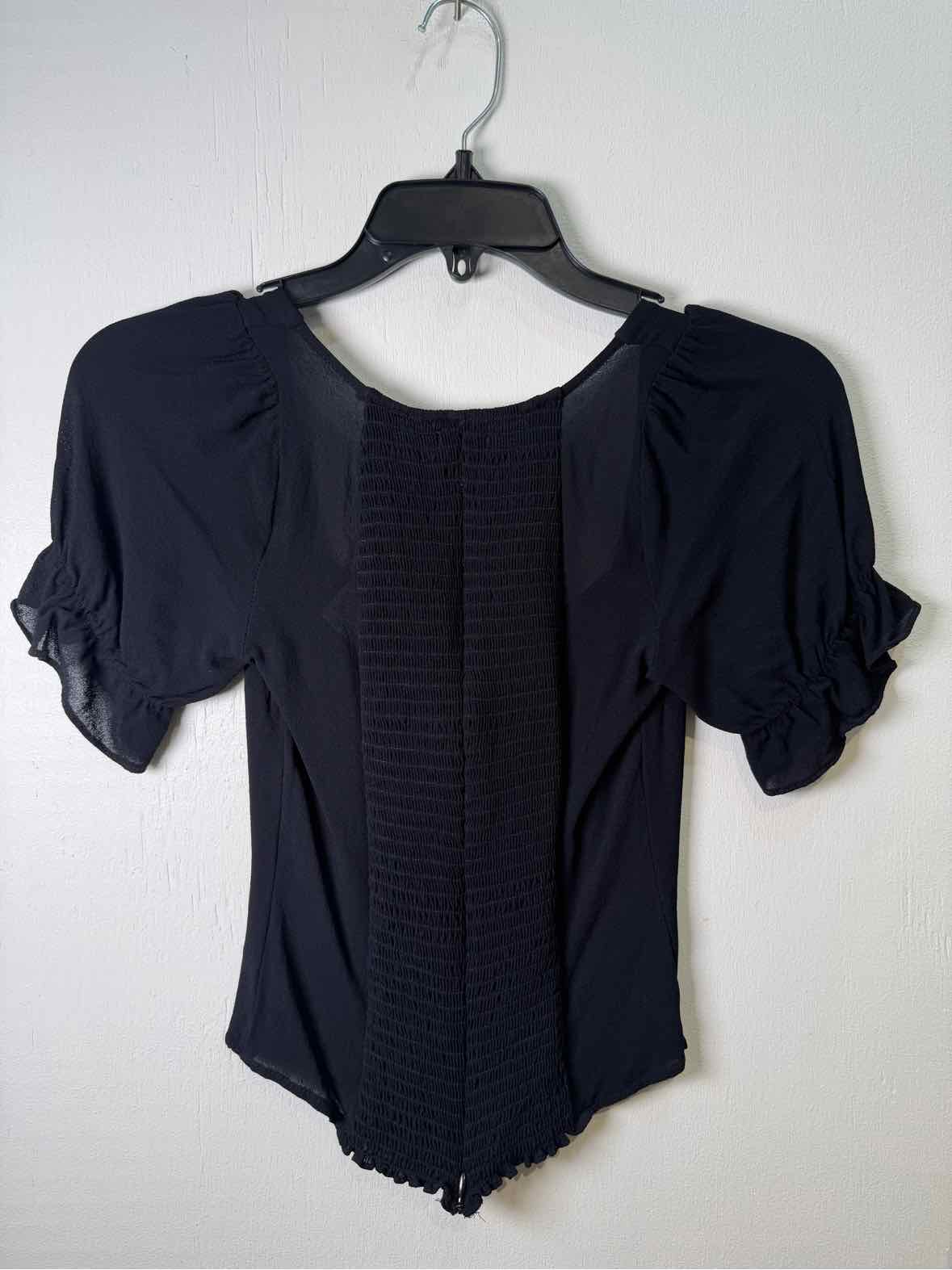 Reformation Black Size 2 Shirt