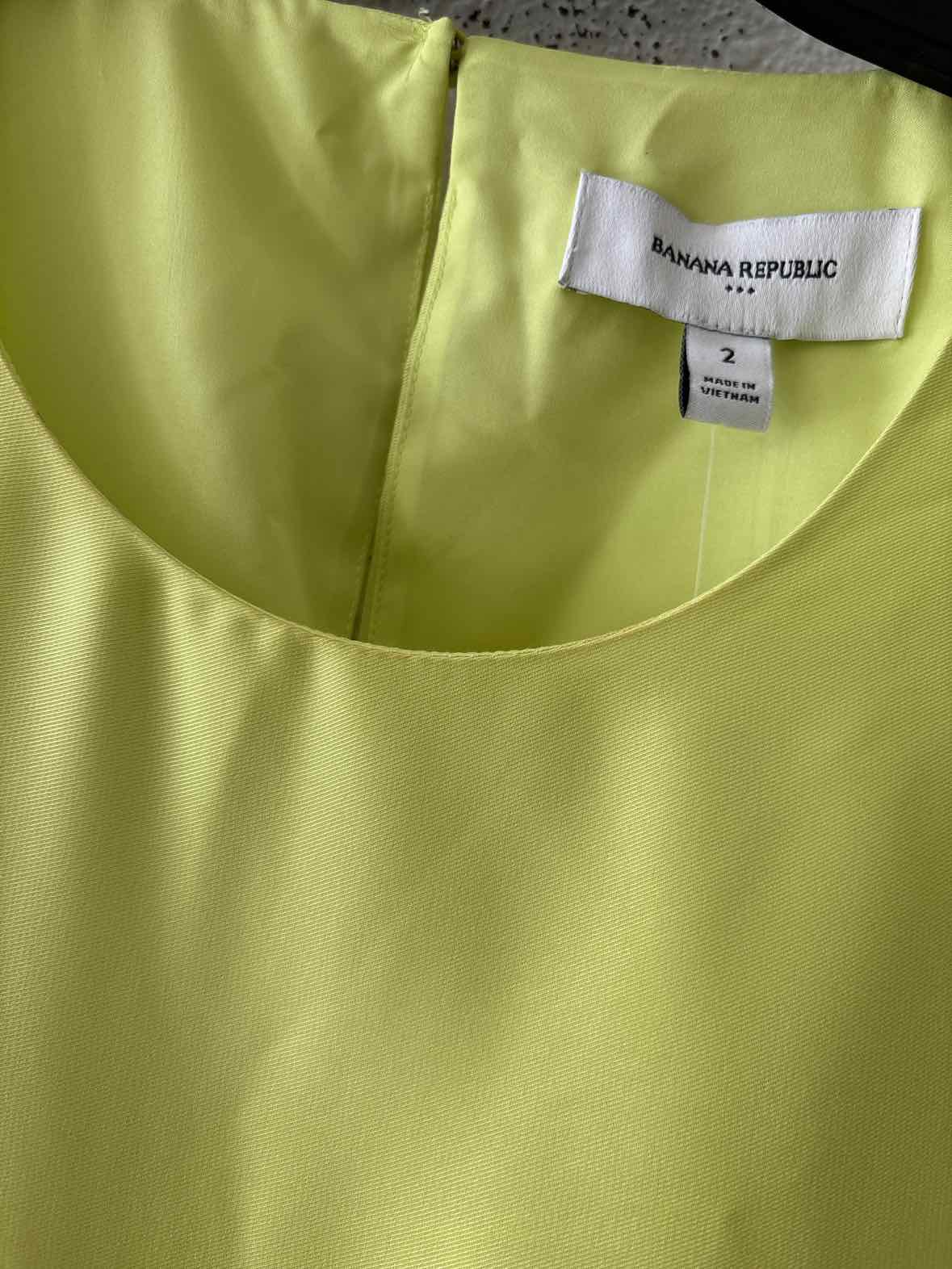 Banana Rep. Factory Lime Size 2 Dress