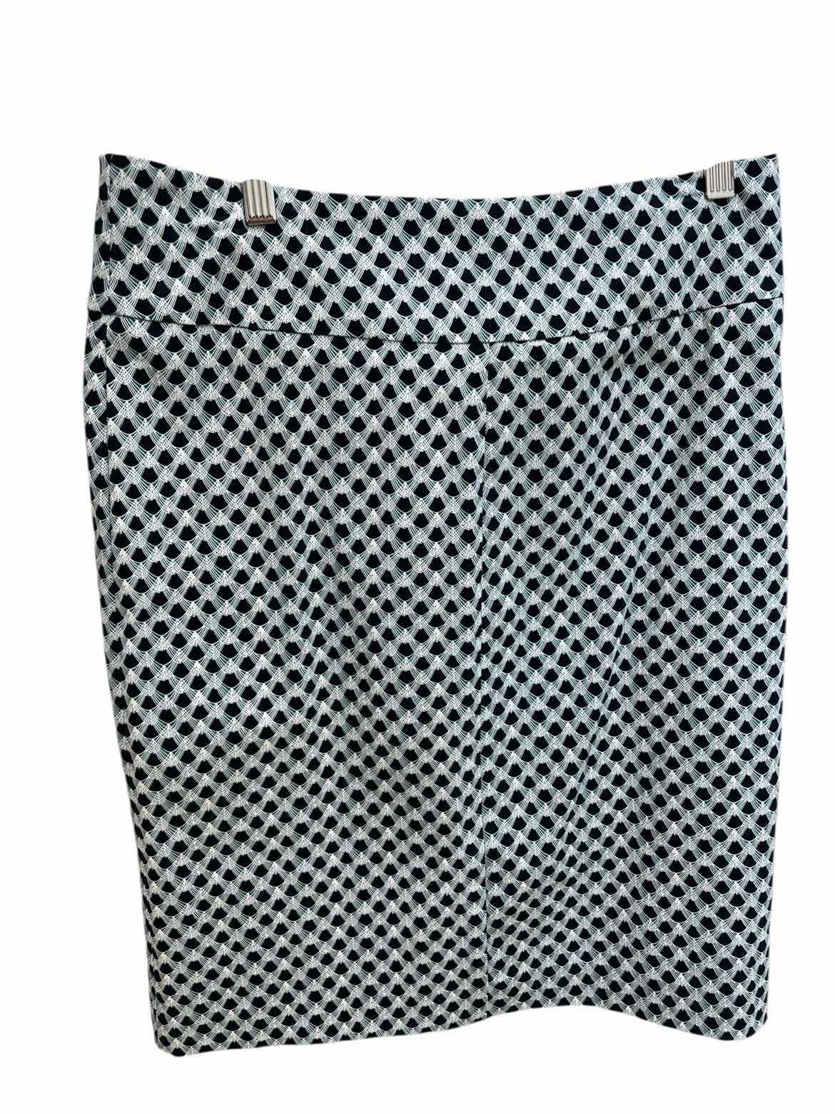 Margaret M Navy Size M Skirt