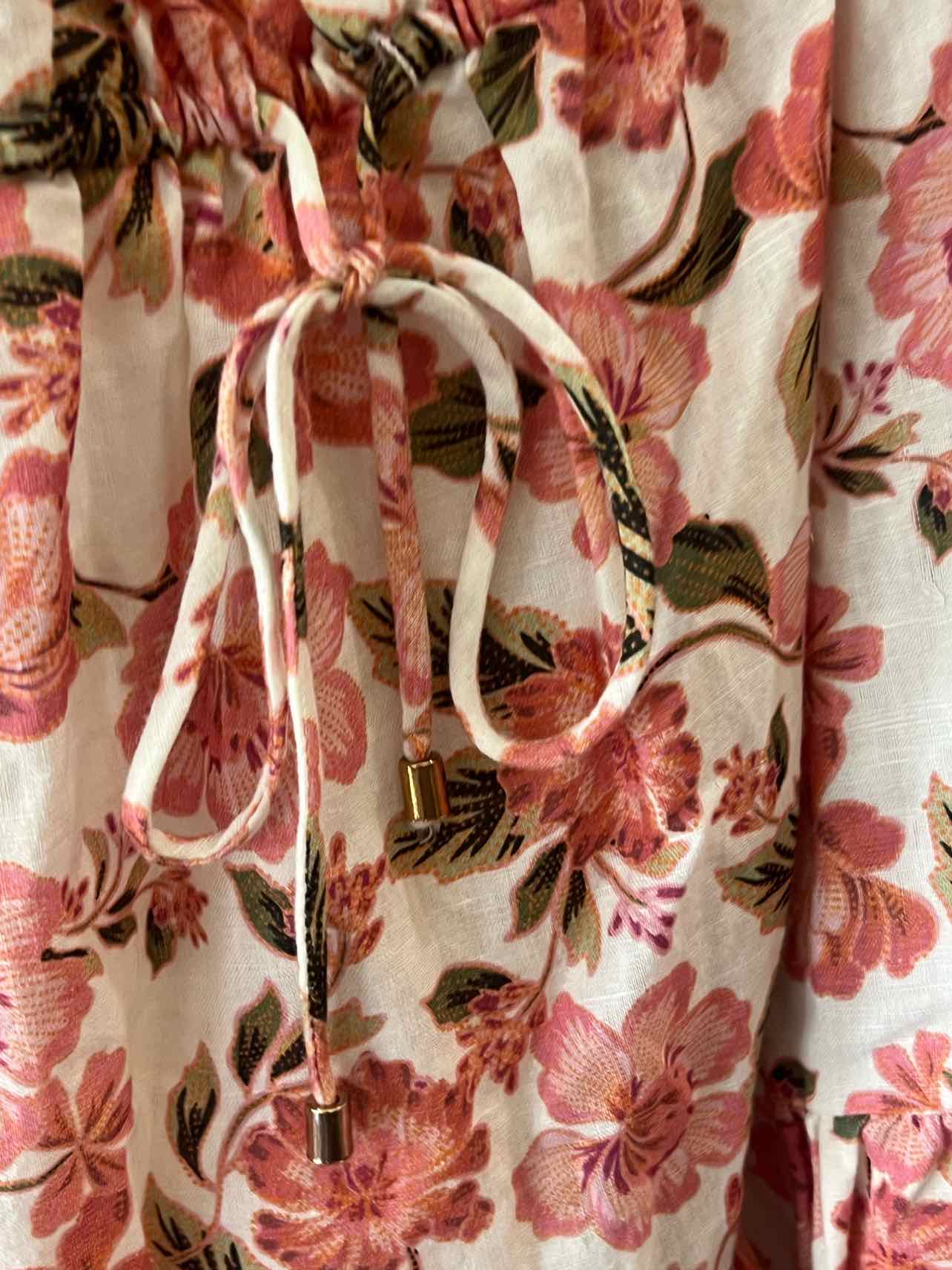 kivari White Multi Size 6 Dress