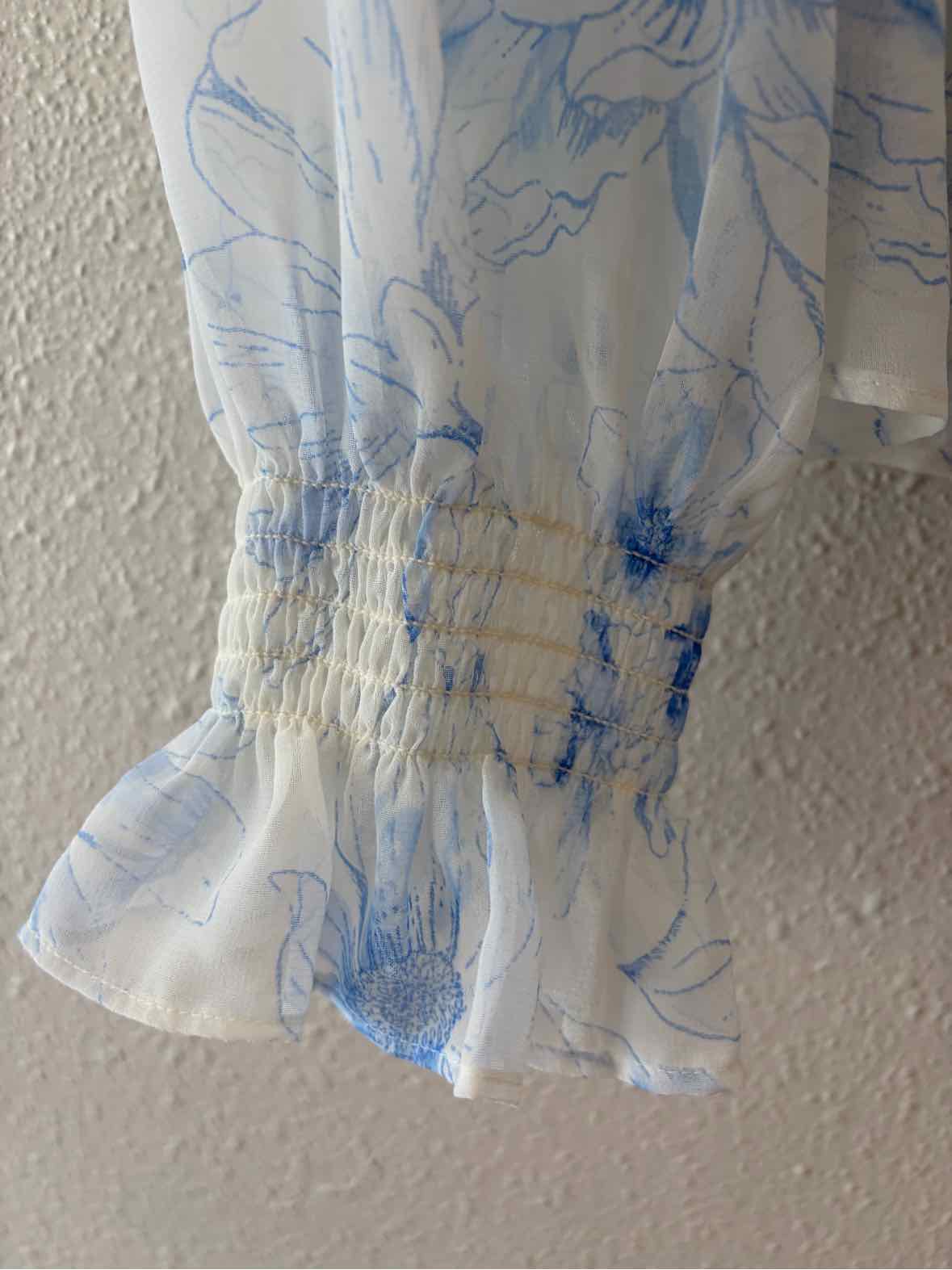 Ann Taylor White and Blue Size S Blouse