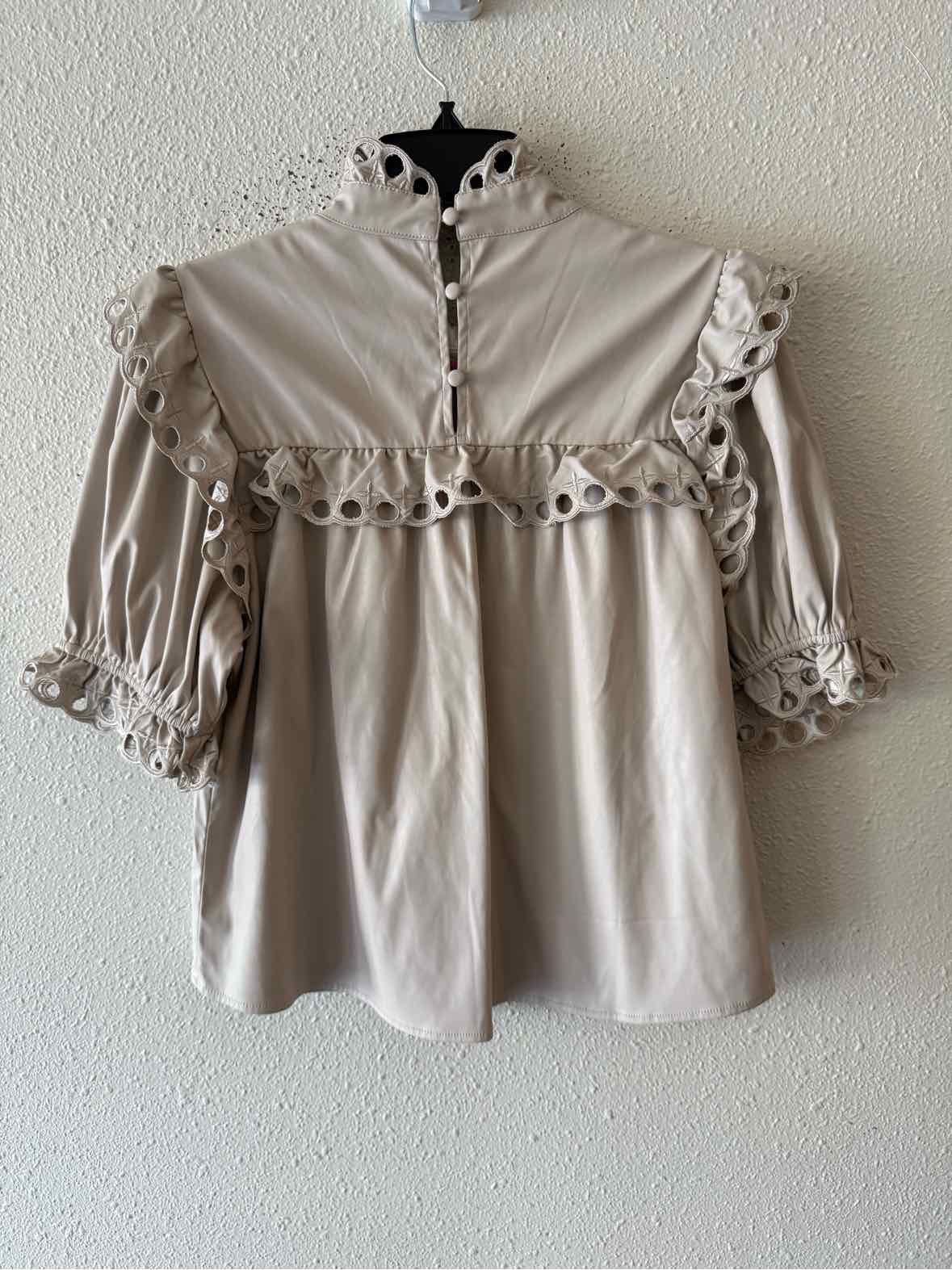 stellah Greige Size L Shirt