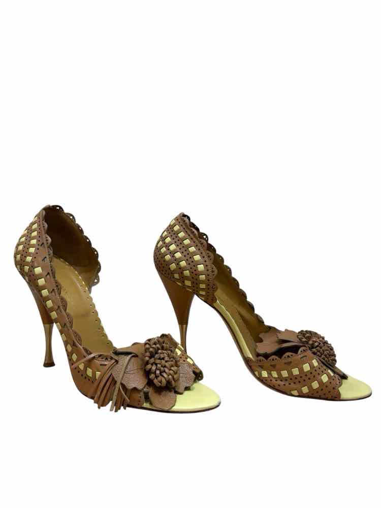 BCBGMax Azria Brown Size 7.5 Shoes
