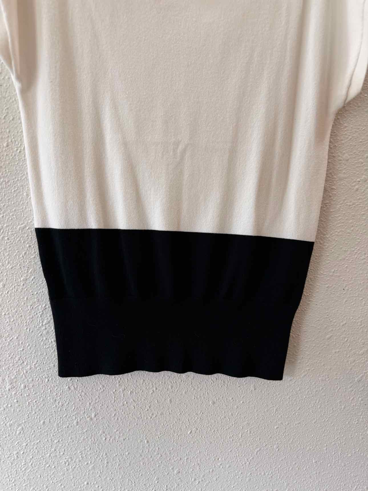 Ann Taylor White and black Size PM Sweater