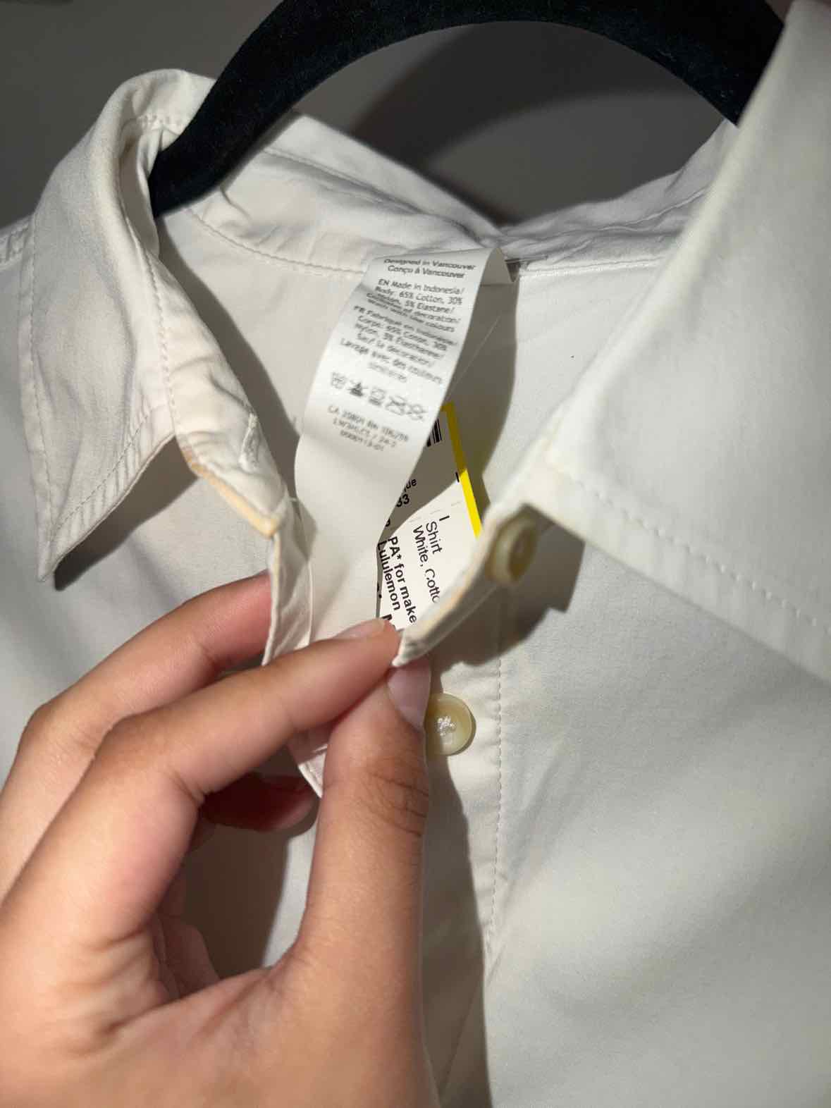 Lululemon White Size M Shirt