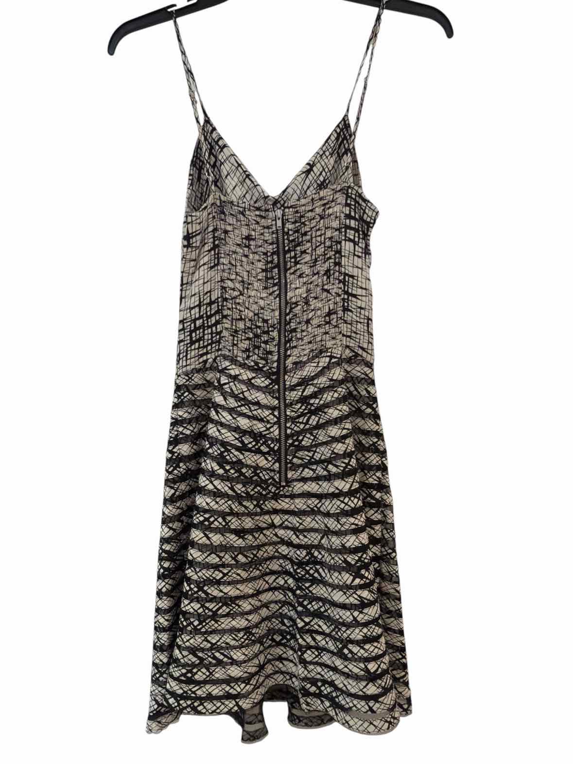 Parker Black and white Size M Dress