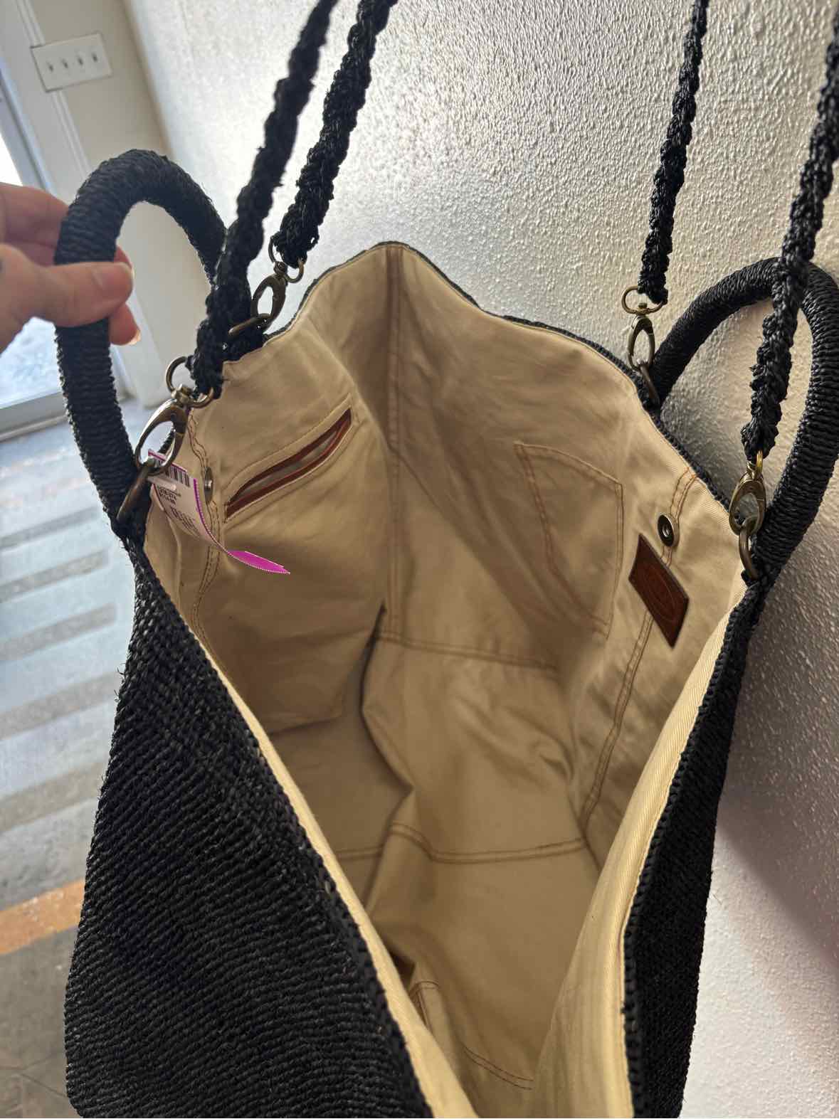 Ibeliv Vanilla Raffia Tote Black Handbag
