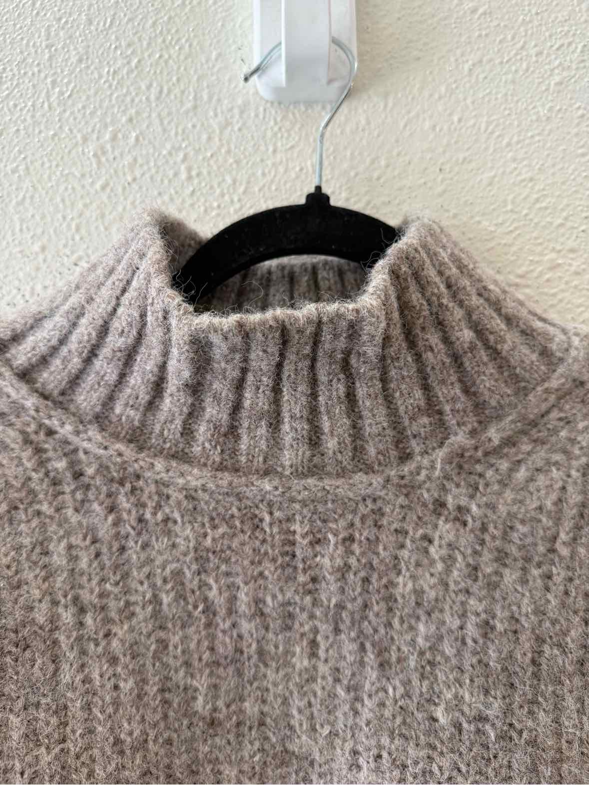 Pilcro Taupe Size XS Sweater