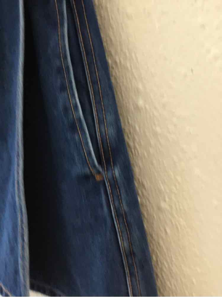 Veronica Beard Dark Wash Size 4 Skirt