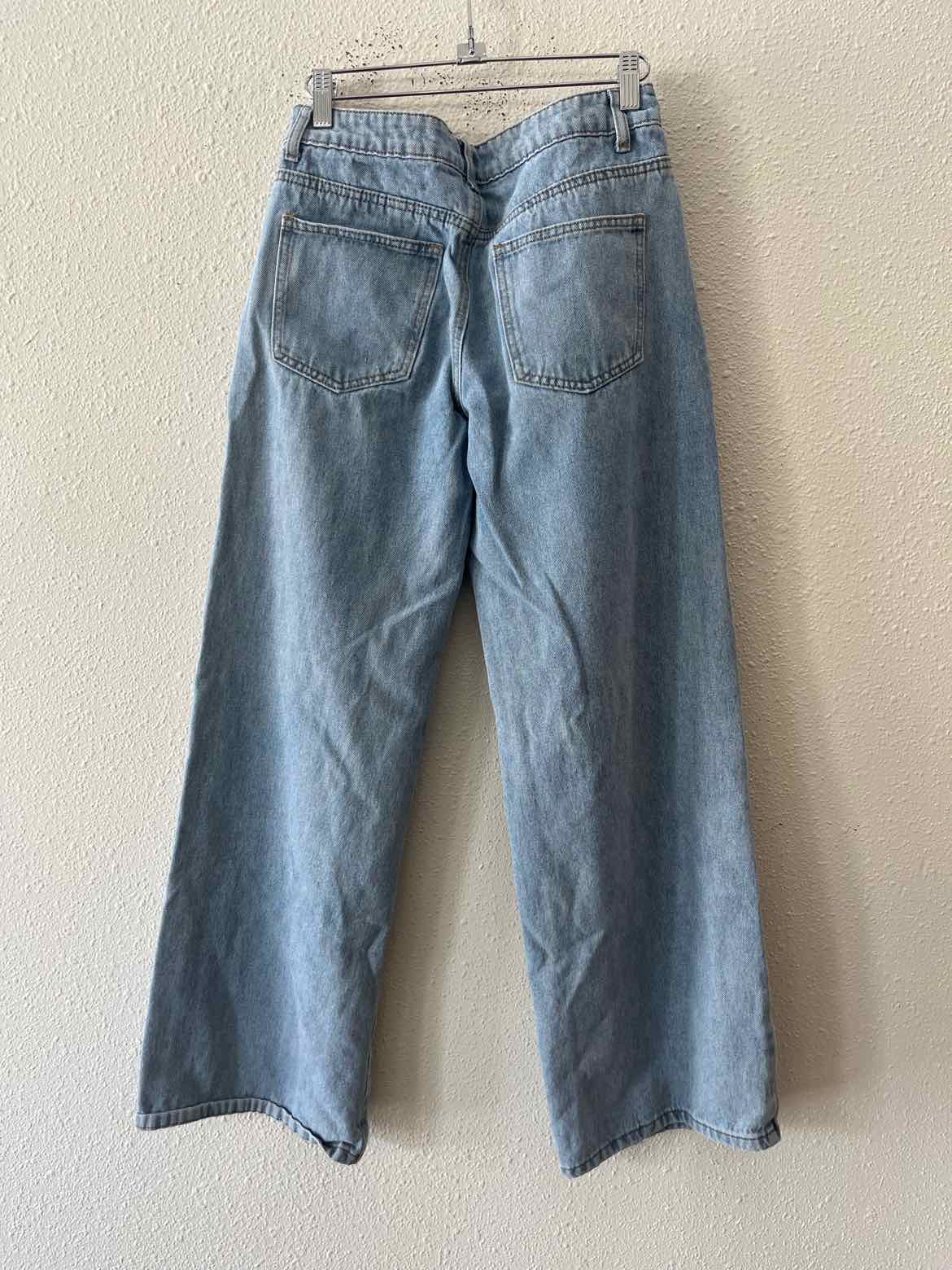 Edikted Light Wash Size S Jeans