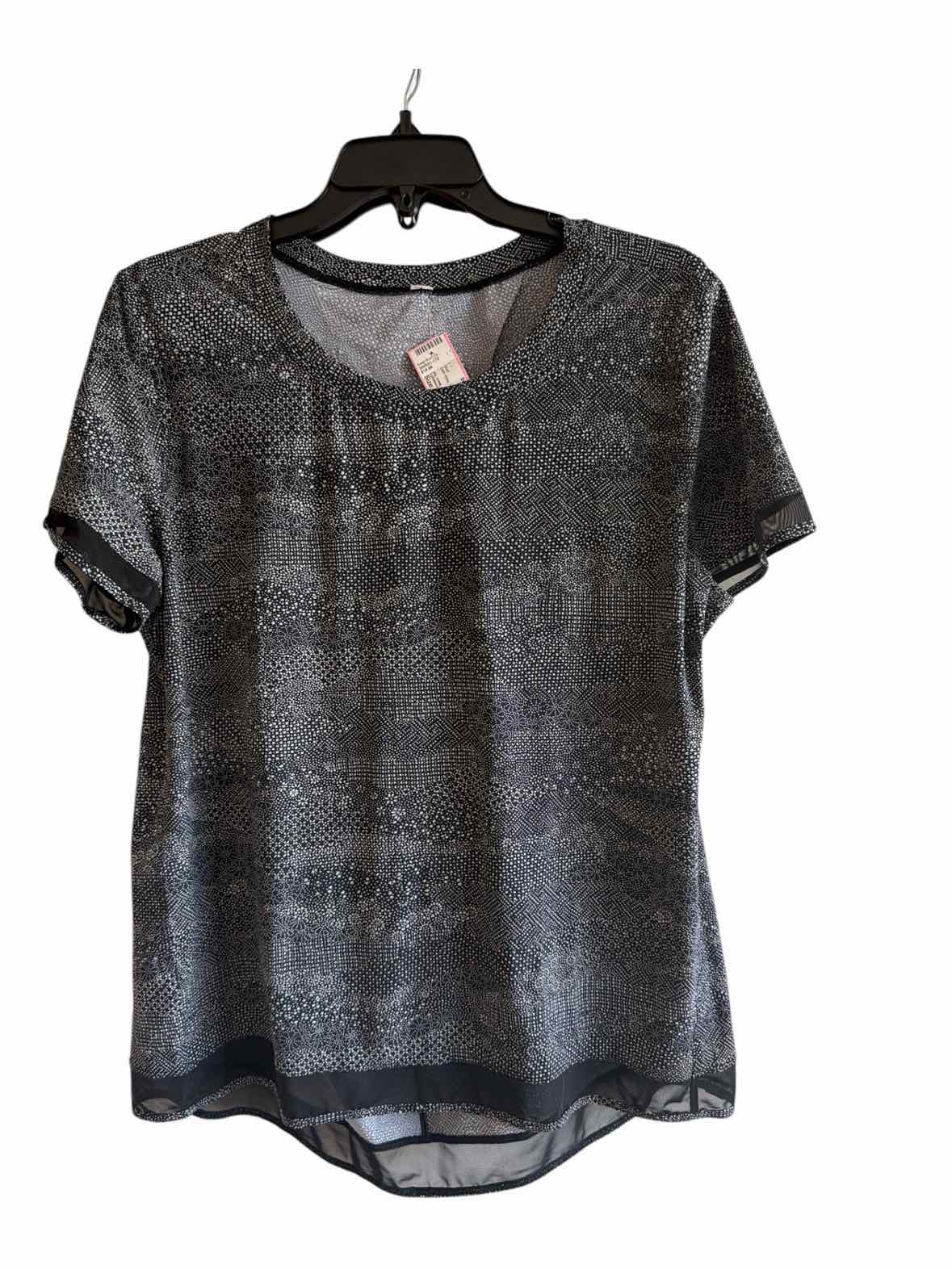 Lululemon Dark Gray Size Fits L Shirt