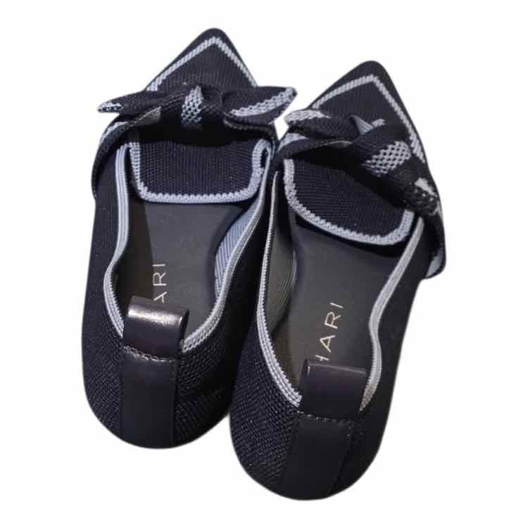 Tahari Blue Multi Size 6 Flats