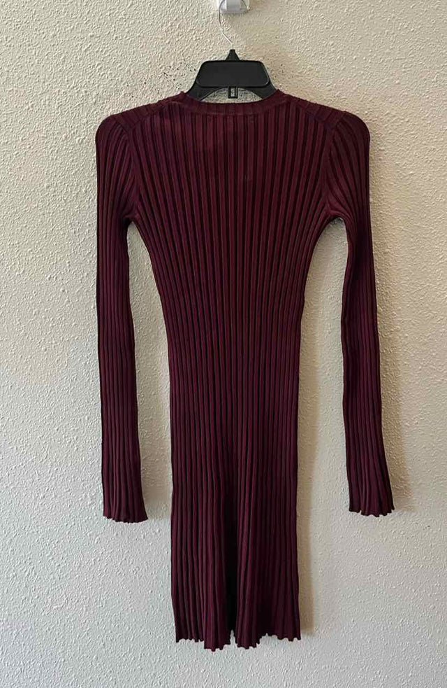 Elizabeth and James Maroon Size S Dress