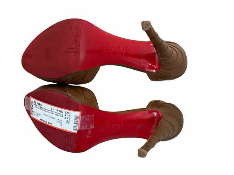Christian Louboutin Brown Size 41 Shoes