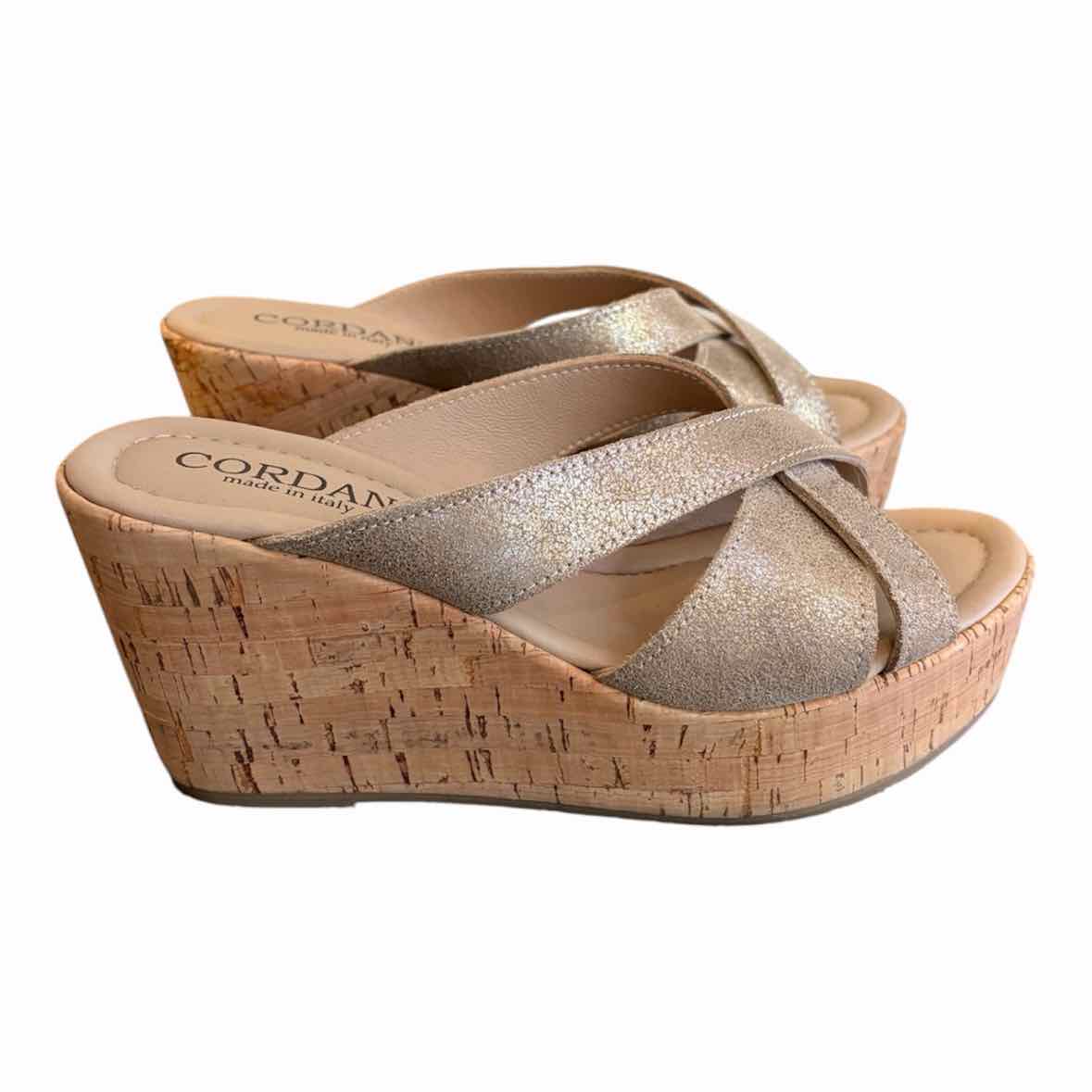 Cordani metallic gold Size 38 Shoes