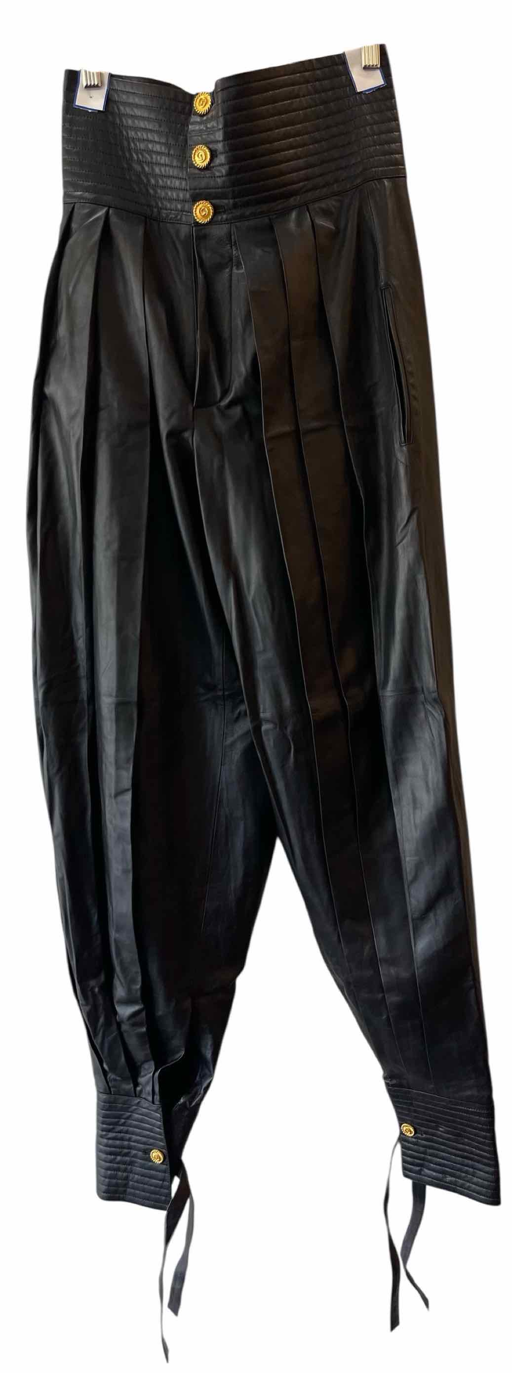 Gucci Black Size 40 Pants