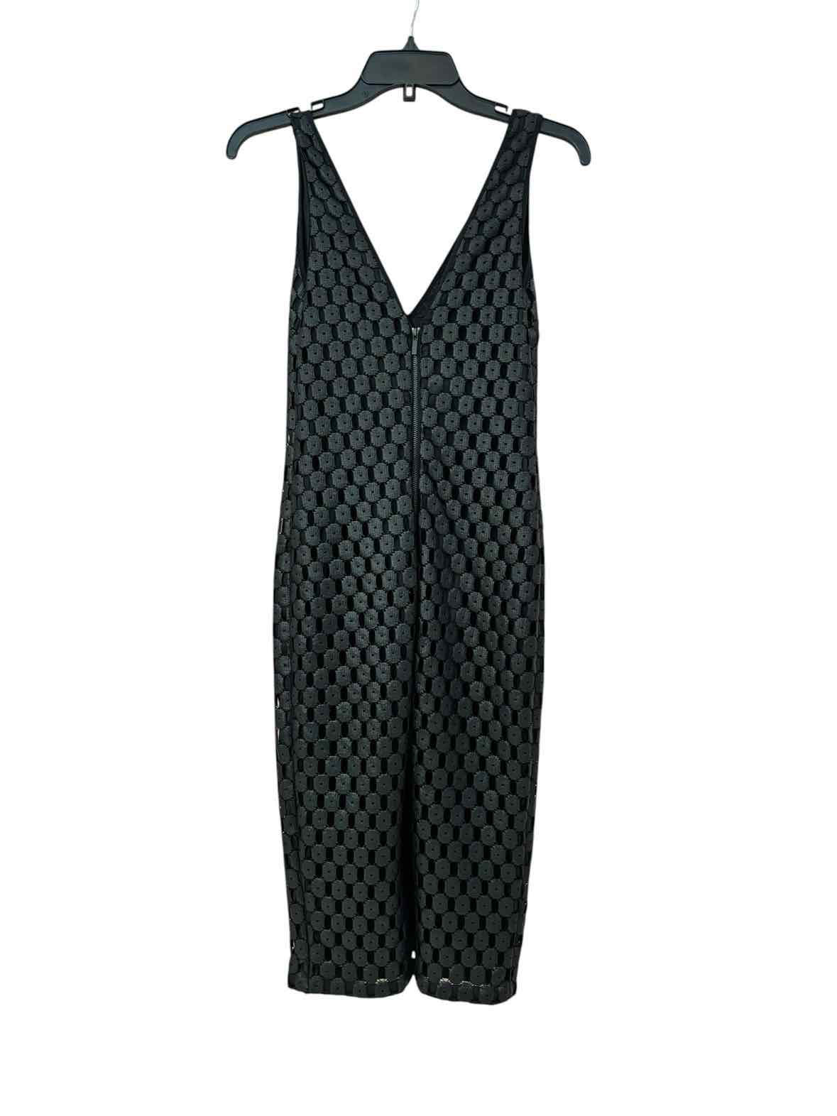 Elizabeth & James Black Size 4 Dress