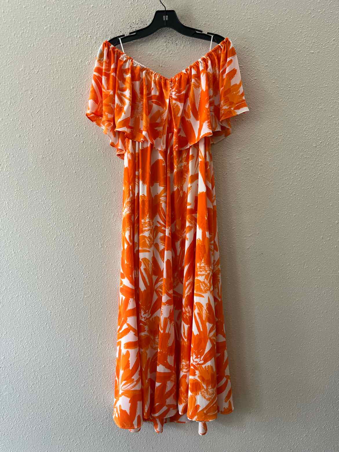 R.S.V.P. Sugarlips Orange and White Size S Dress