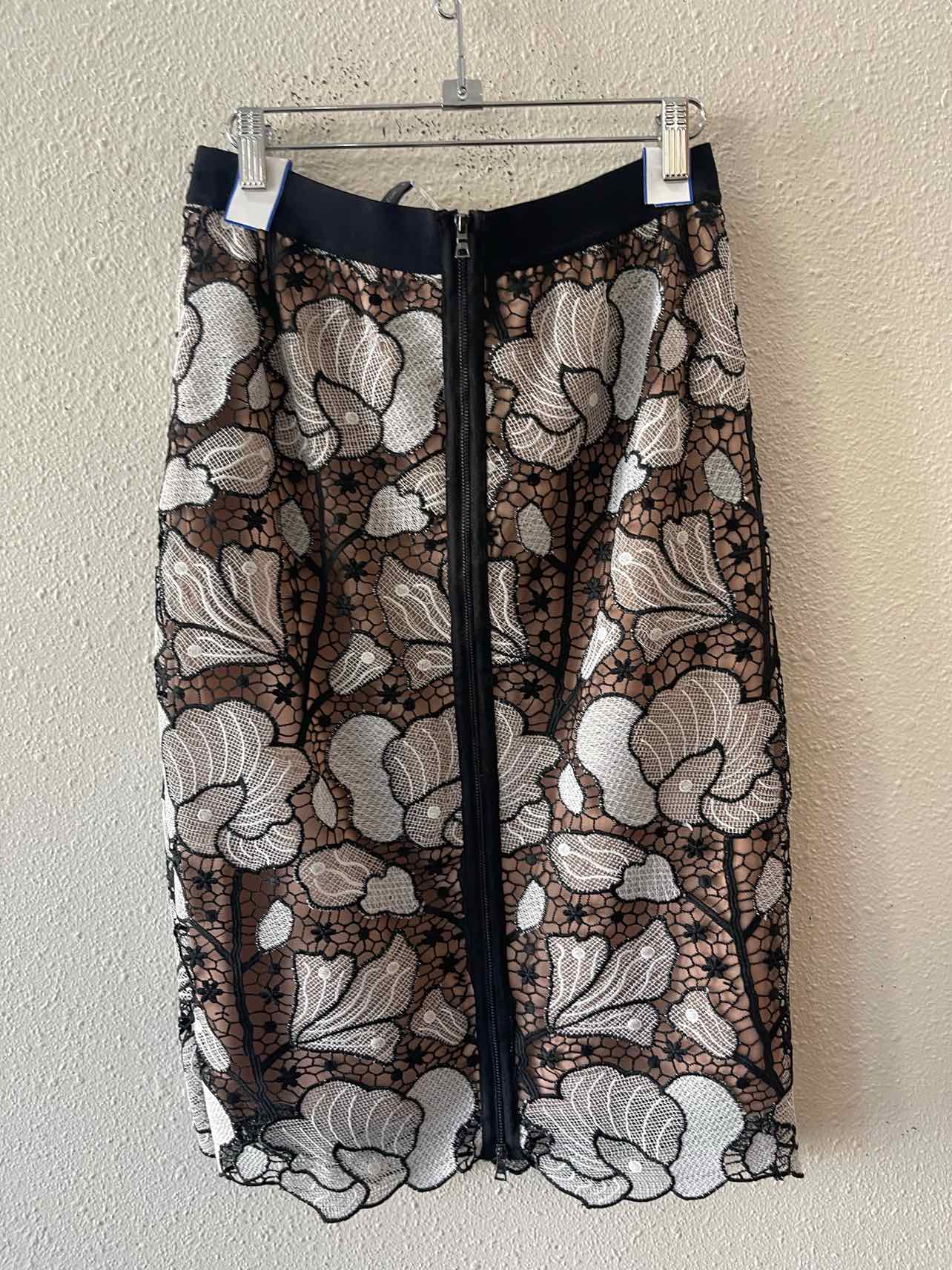 BCBGMax Azria Nude Multi Size M Skirt