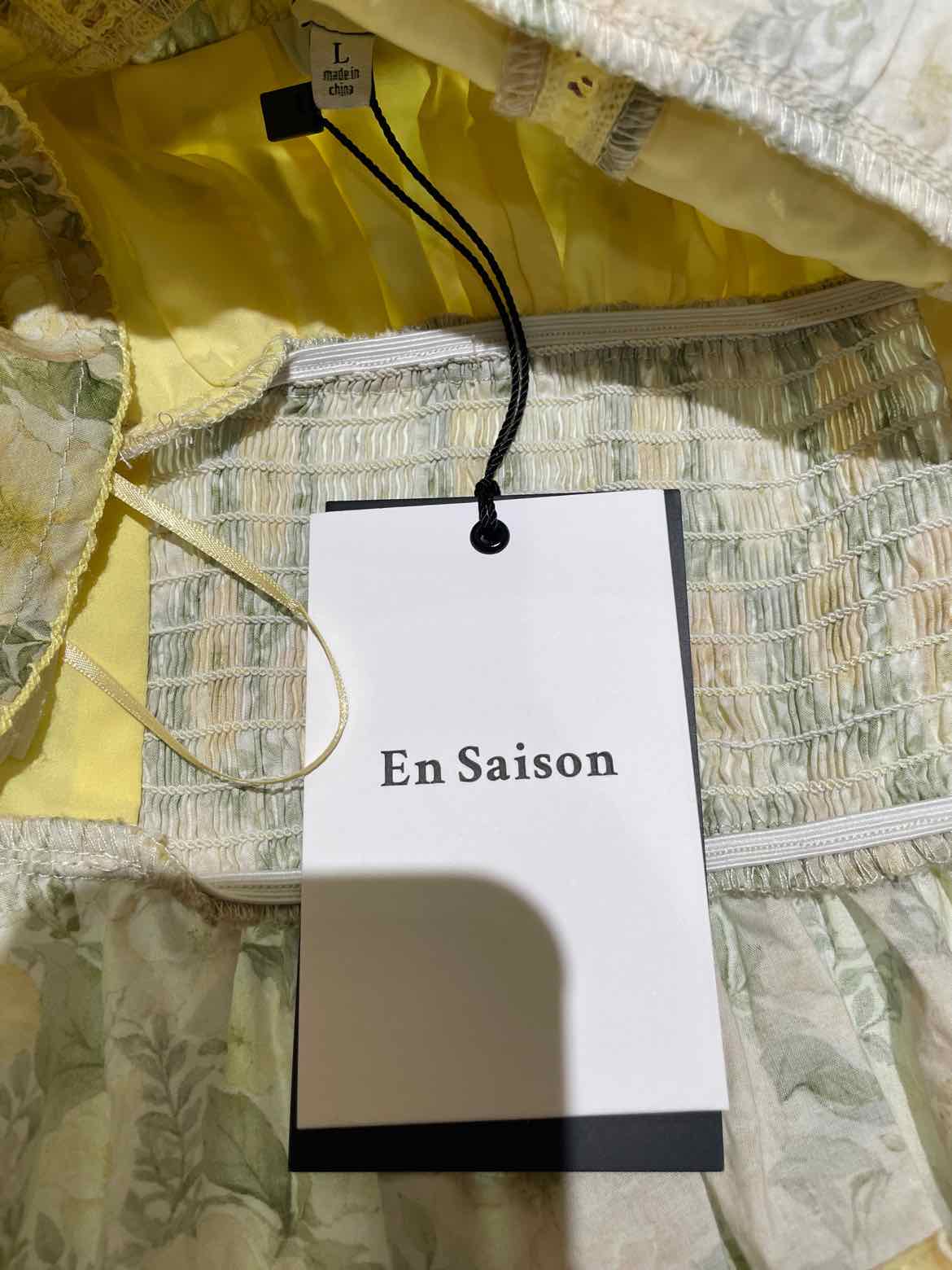 En Saison Yellow and Green Size L Shirt