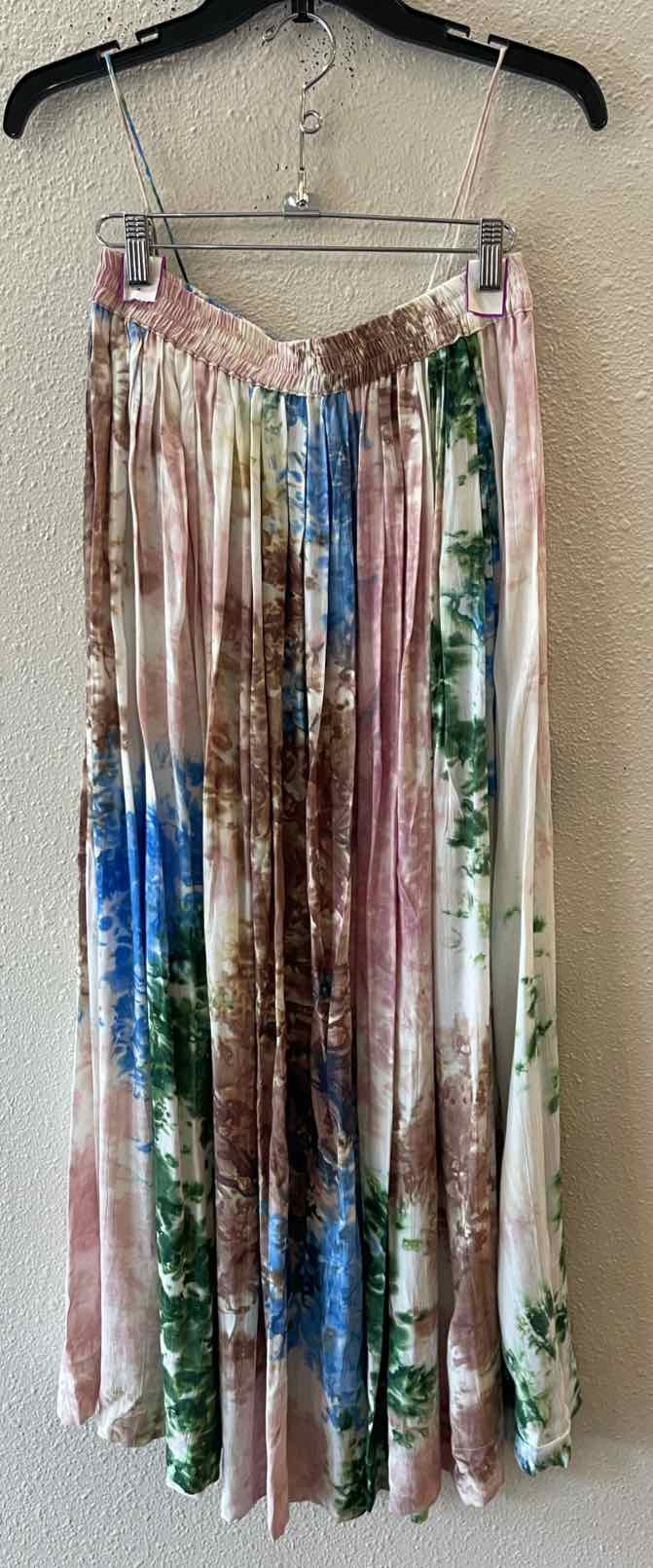 S/W/F Multi Size M 2 PC Dress