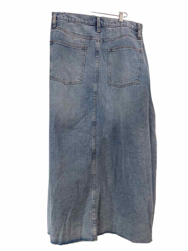 Driftwood Light Wash Size XL Skirt