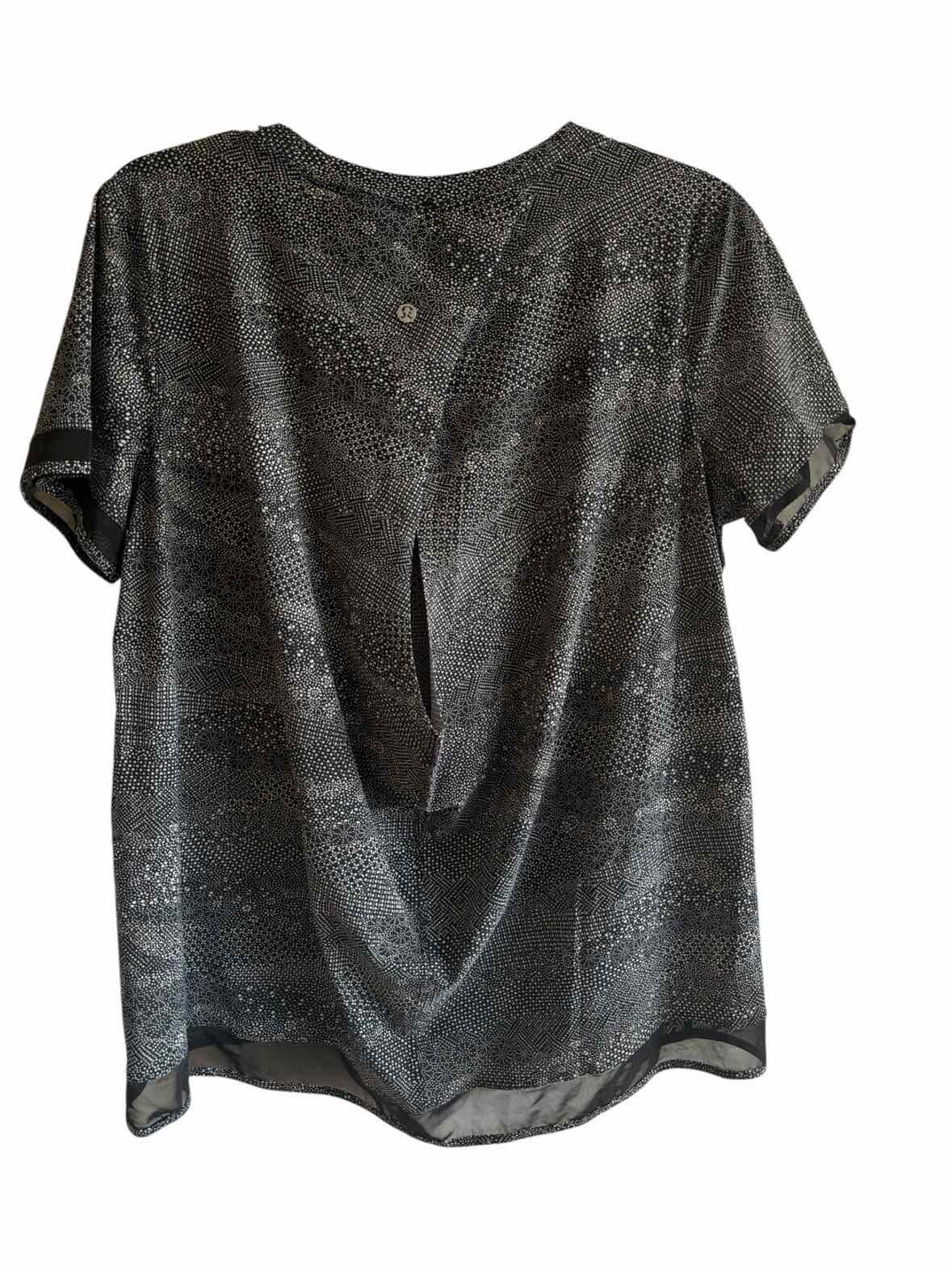 Lululemon Dark Gray Size Fits L Shirt