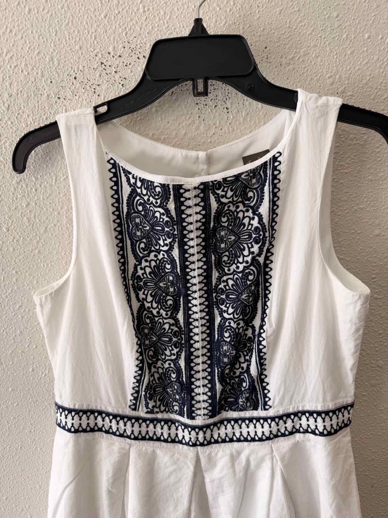 Taylor White and navy Size 8 Dress